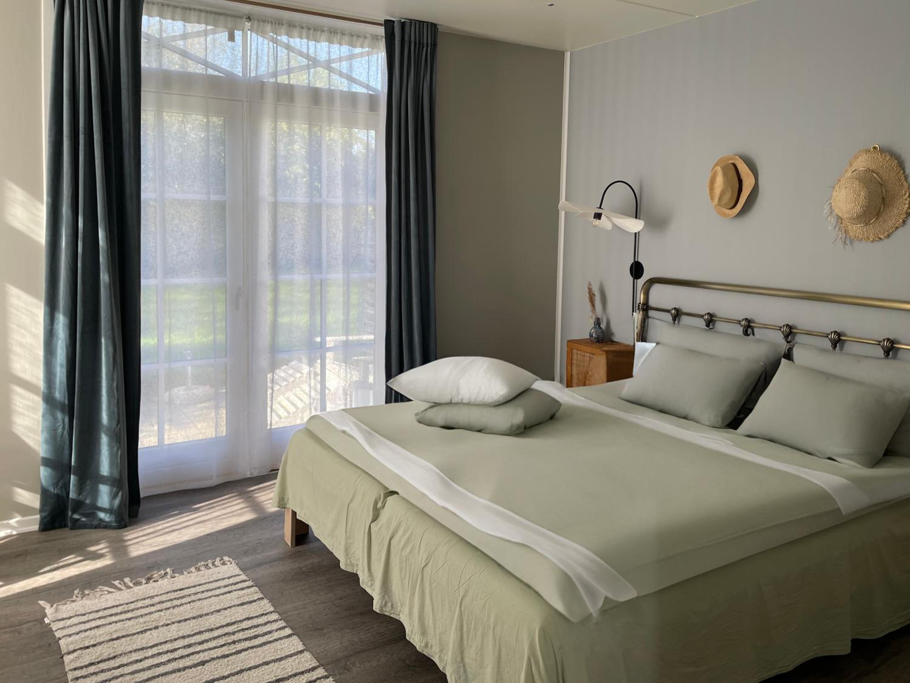 Deluxe Double Room - Photo 1