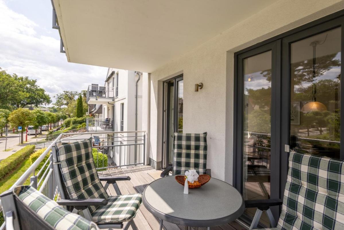 Apartment with Balcony photo 3