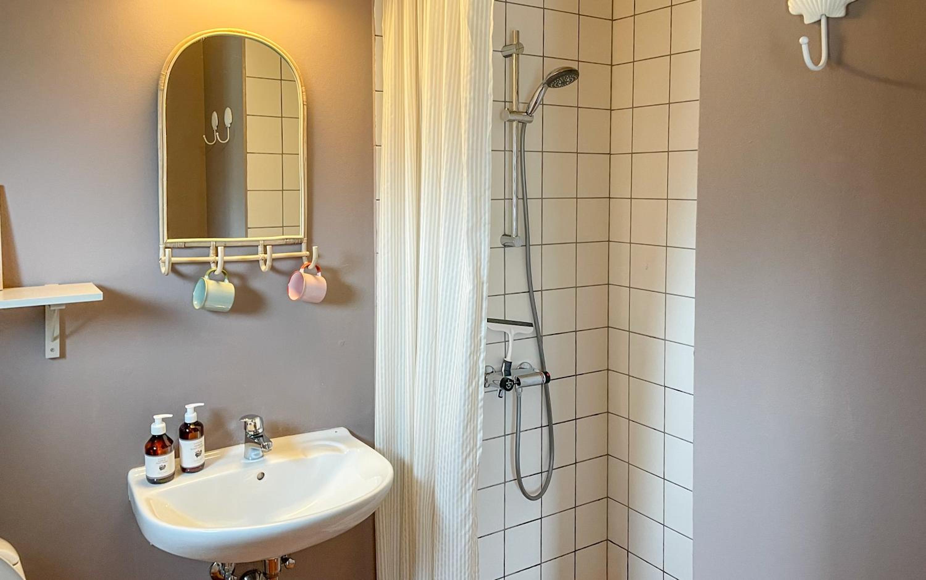 Double Room with Patio - Photo 2