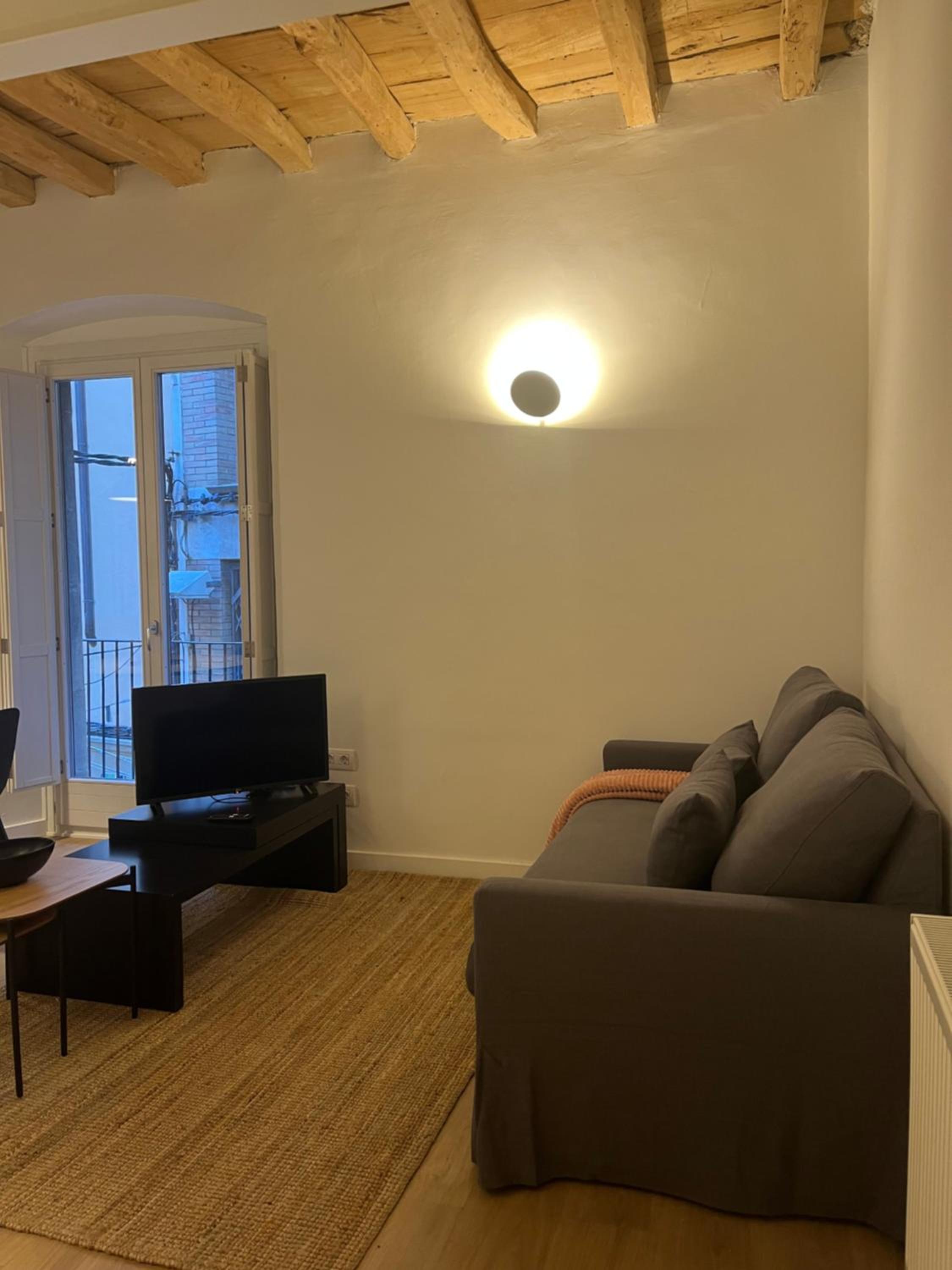 Apartment with Balcony photo 3