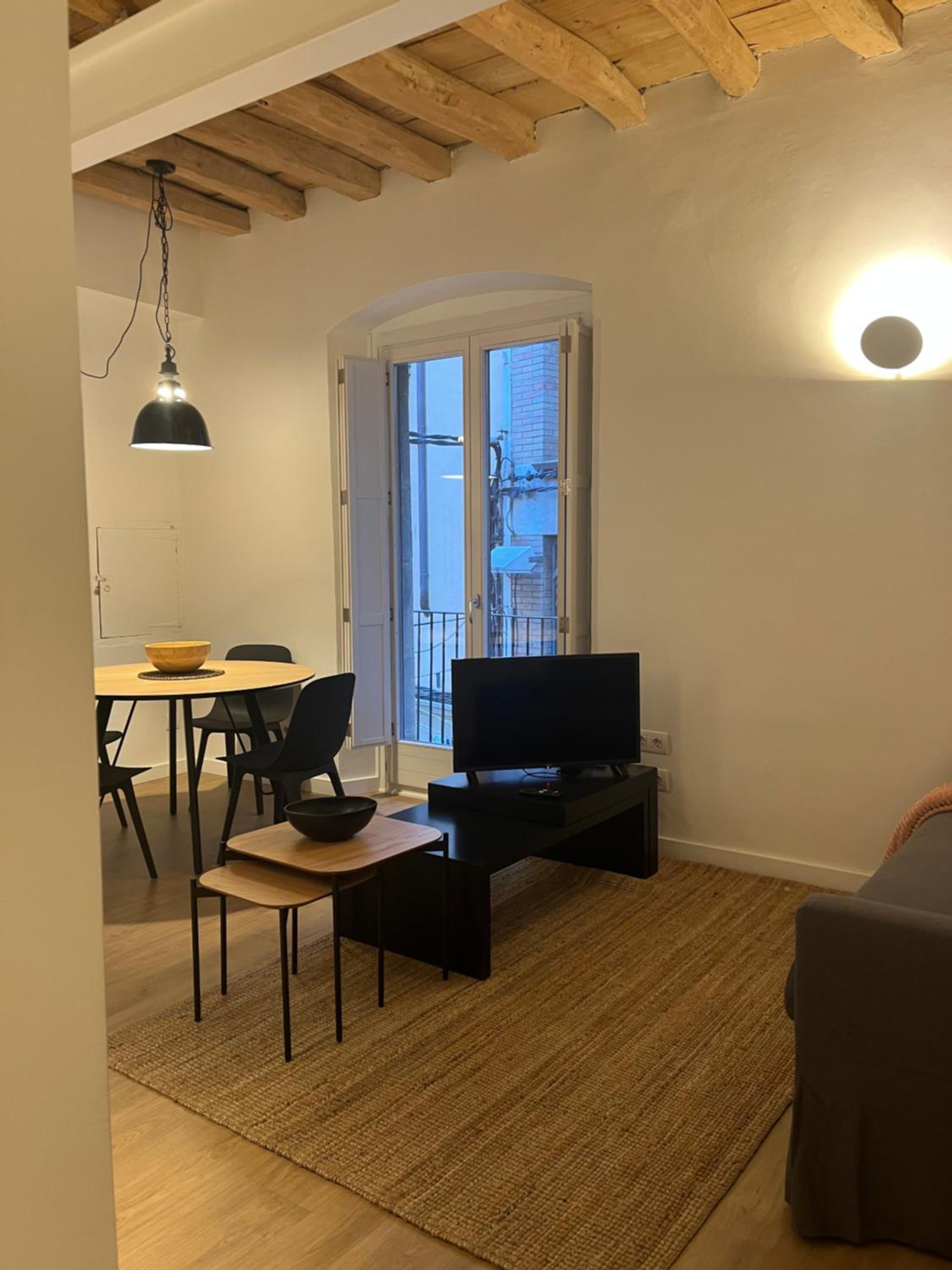 Apartamento con Balcón