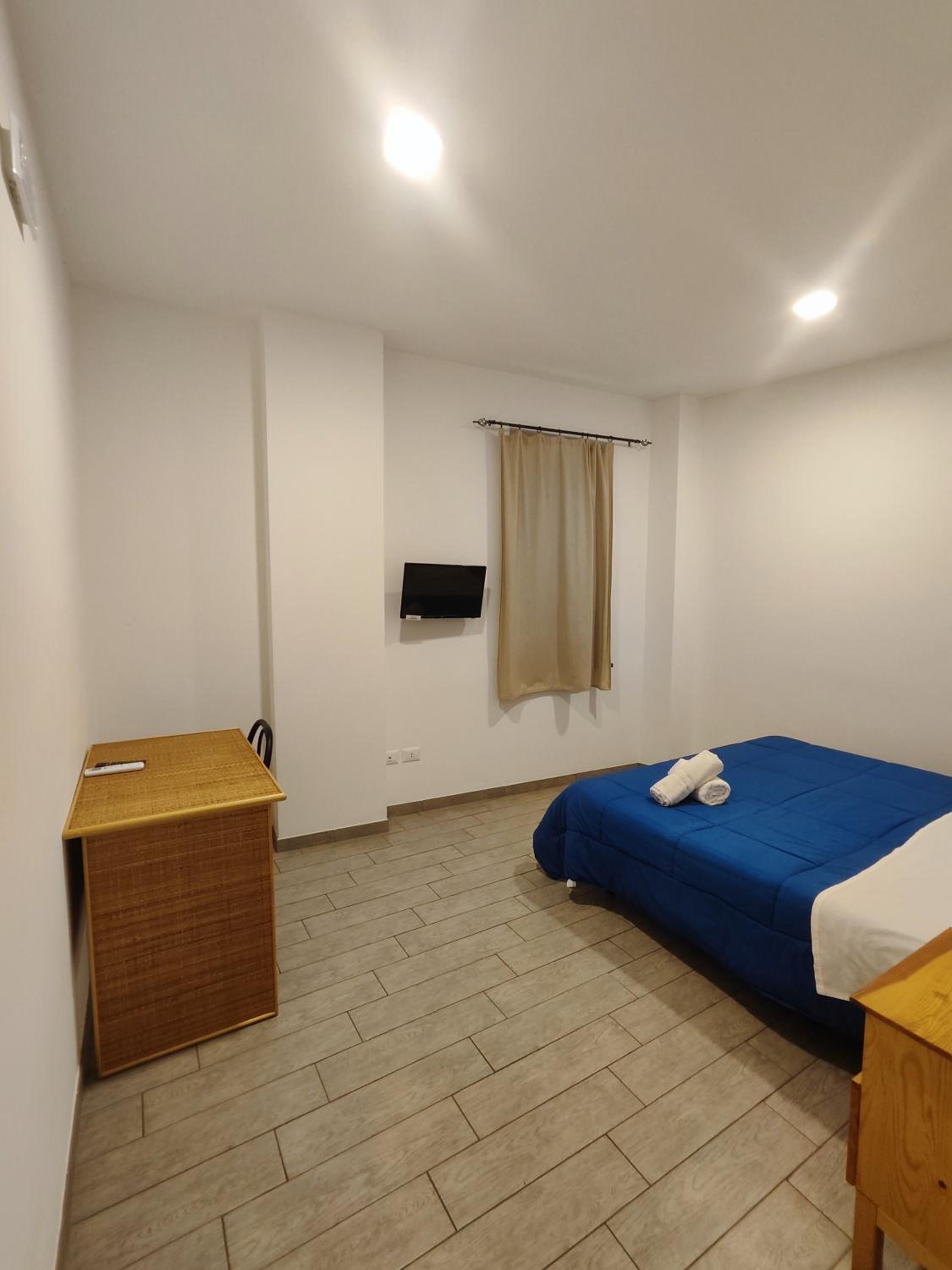 Double or Twin Room with Sea View photo 2