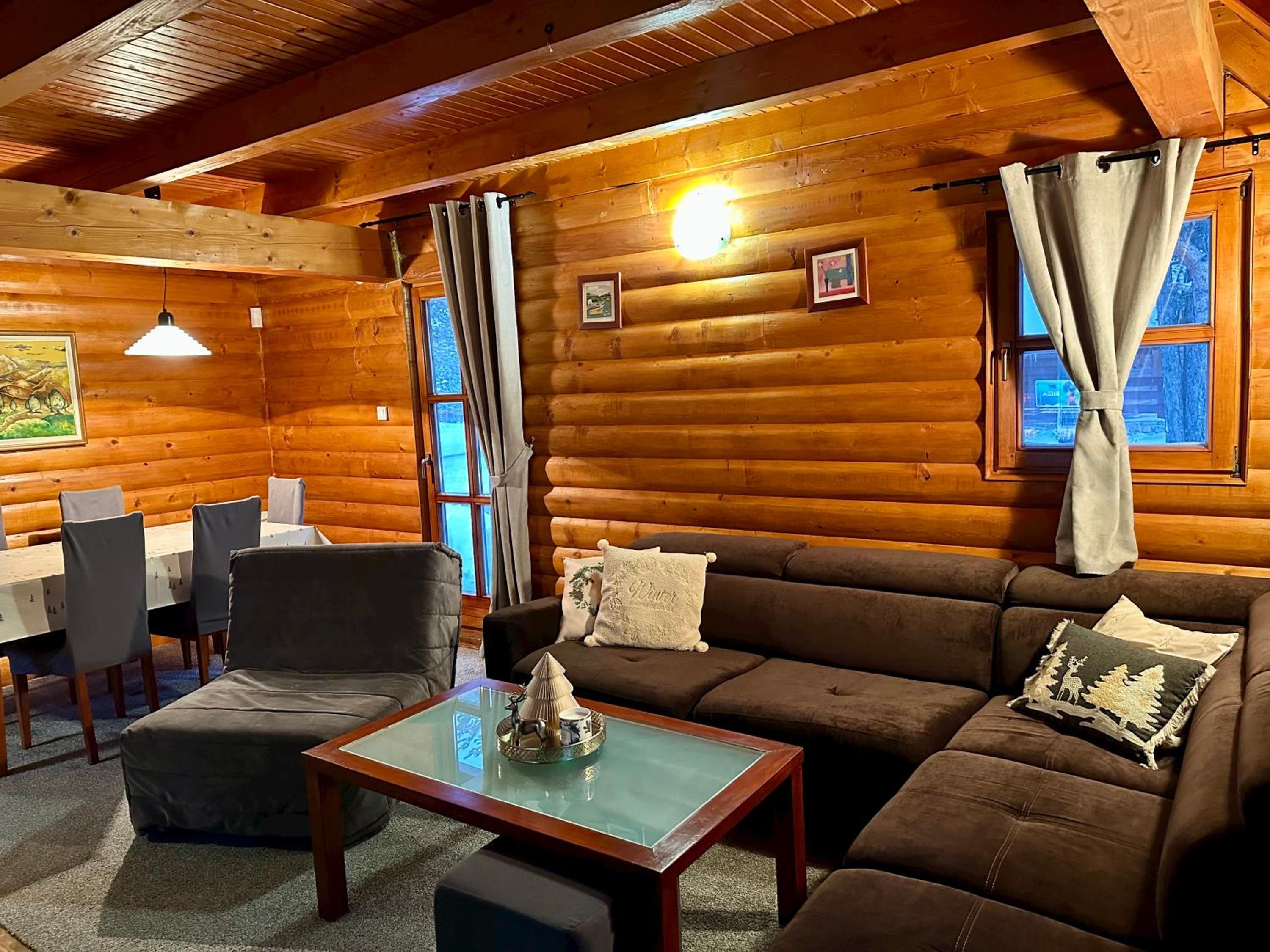 Three-Bedroom Chalet photo 1