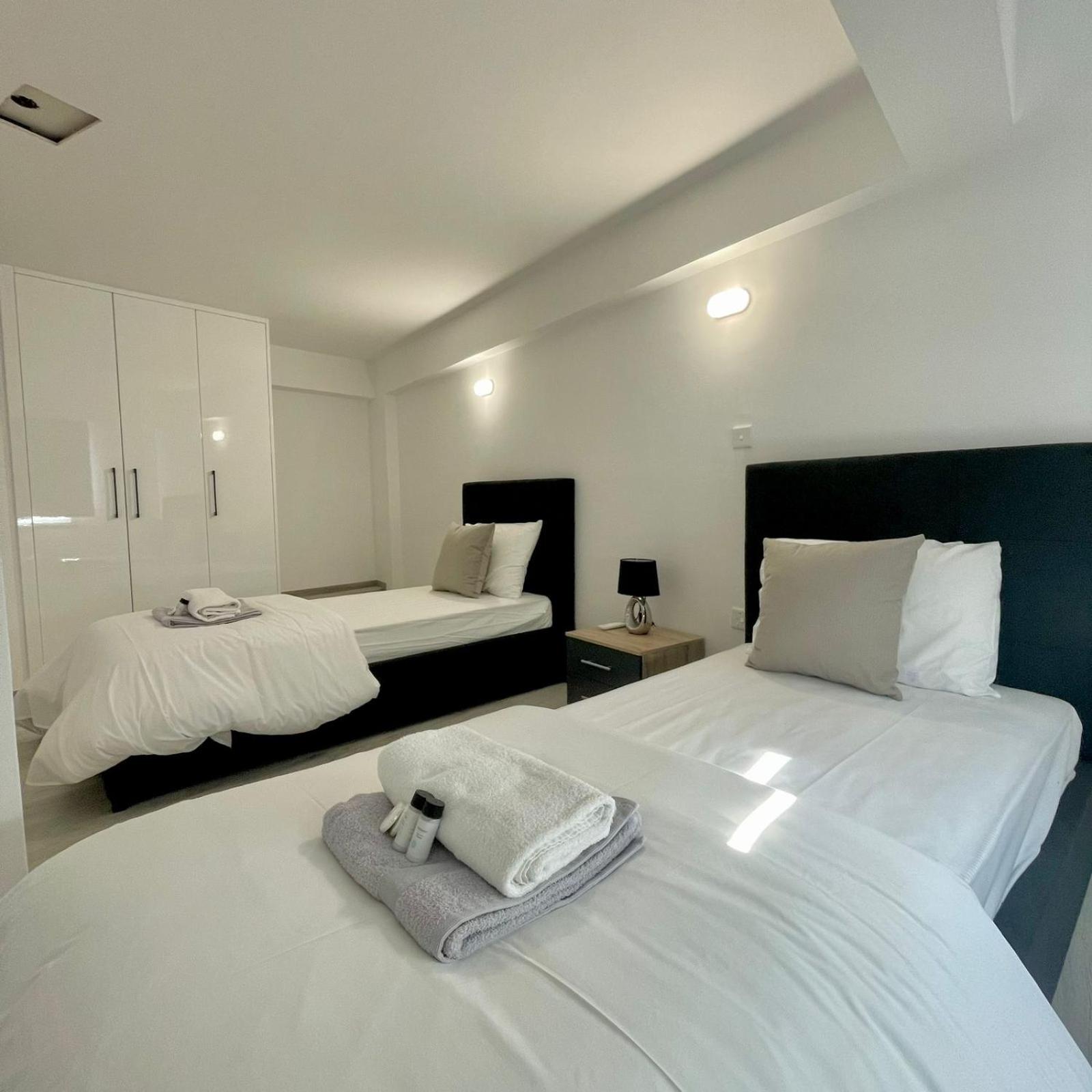 Two-Bedroom House photo 3