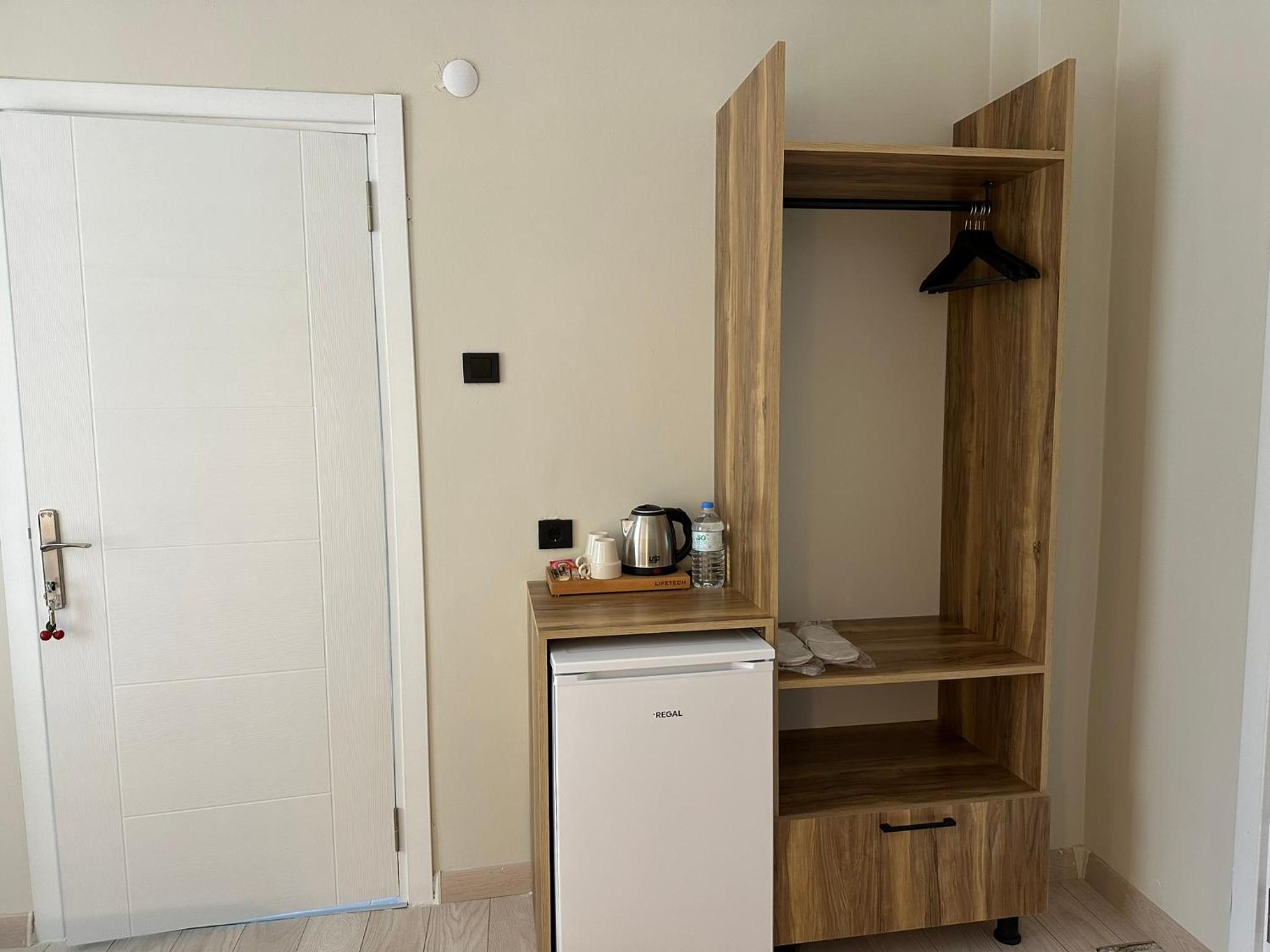 Economy Double Room photo 3