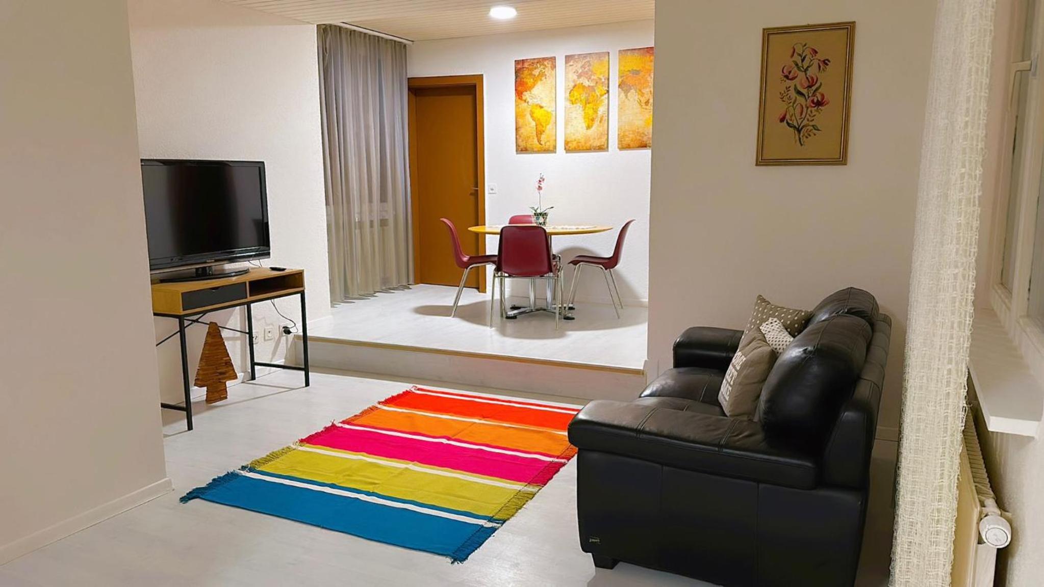 One-Bedroom Apartment photo 1