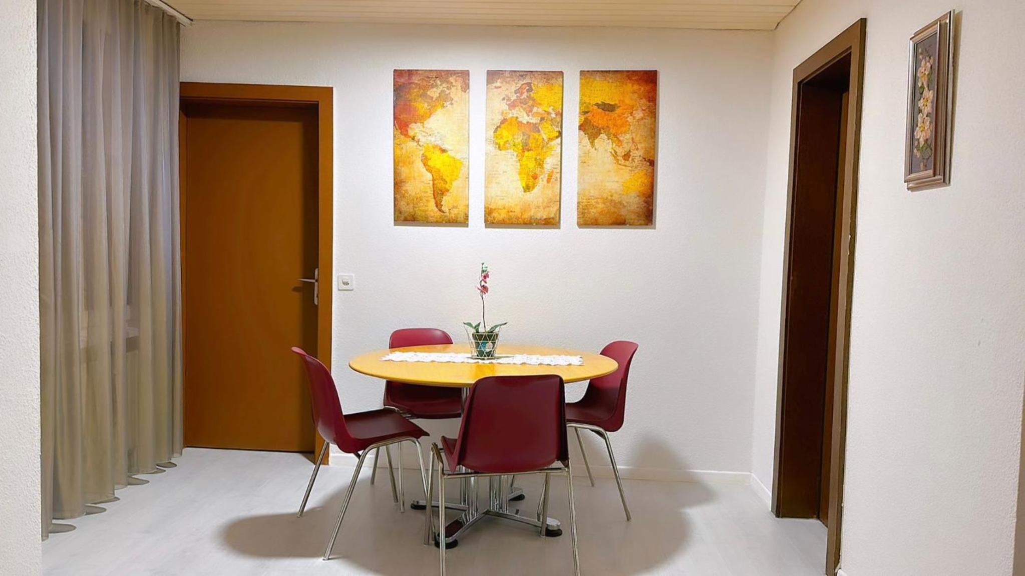 One-Bedroom Apartment photo 3