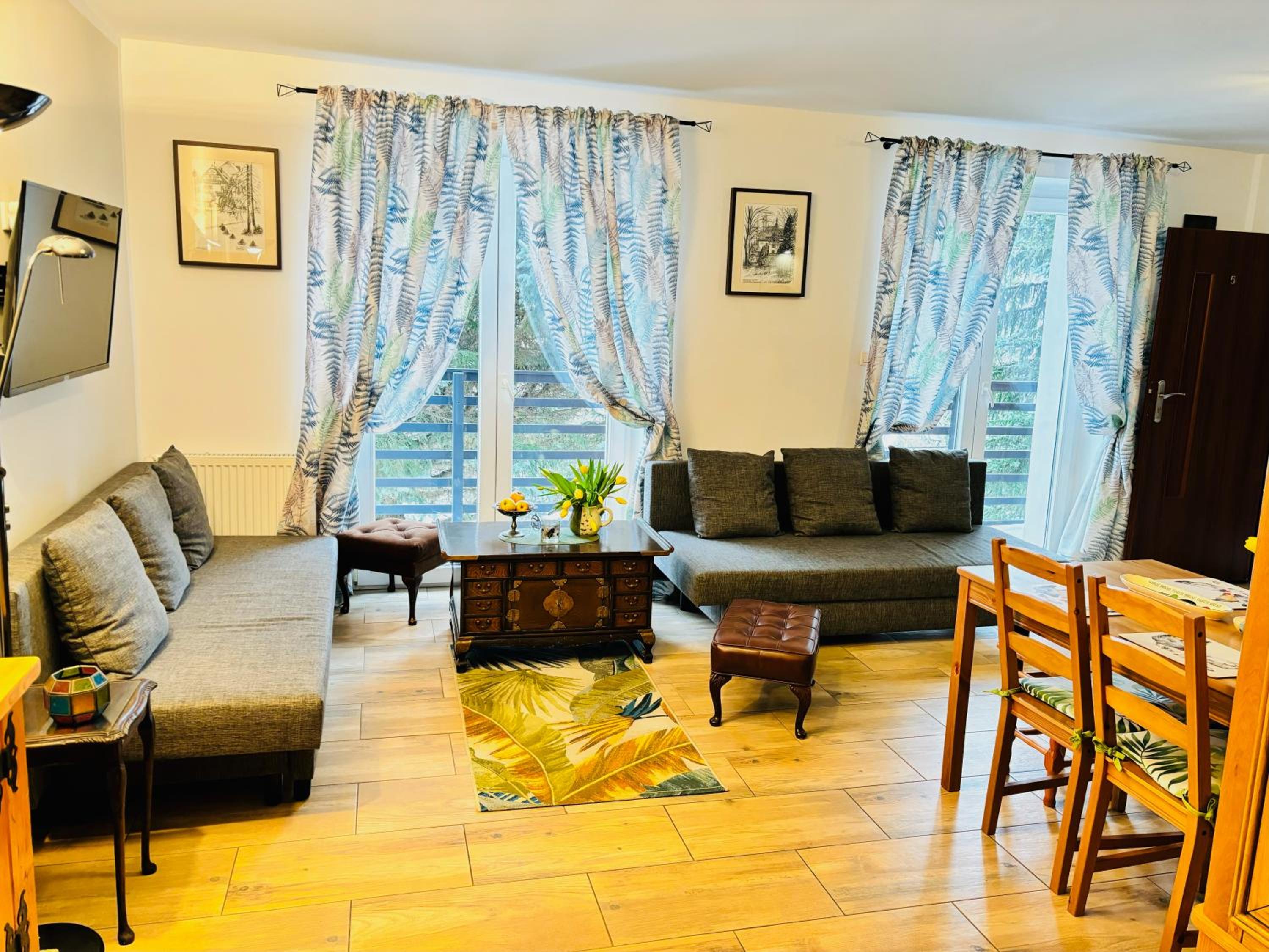 Apartment with Balcony photo 1