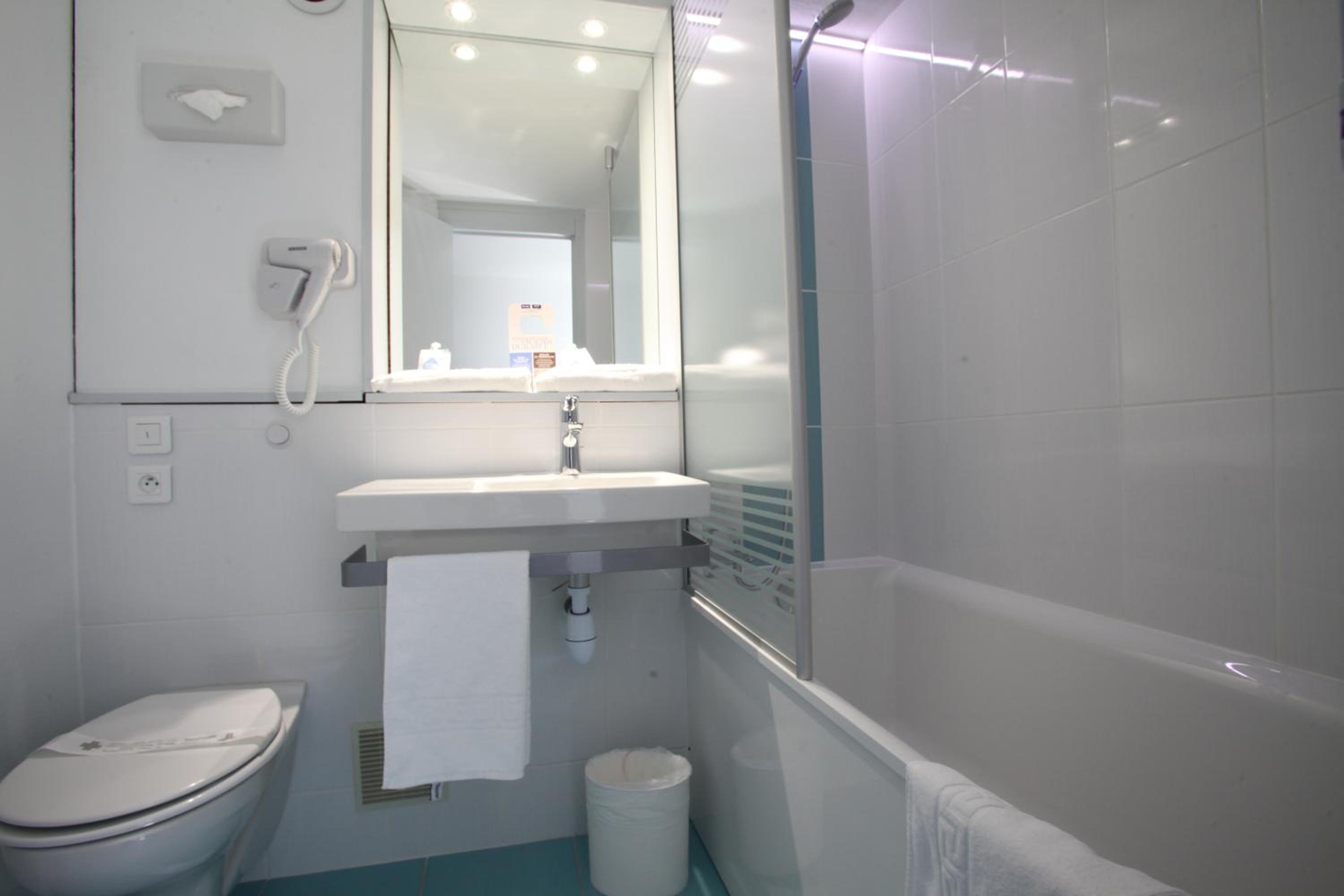 Double Room - Photo 3