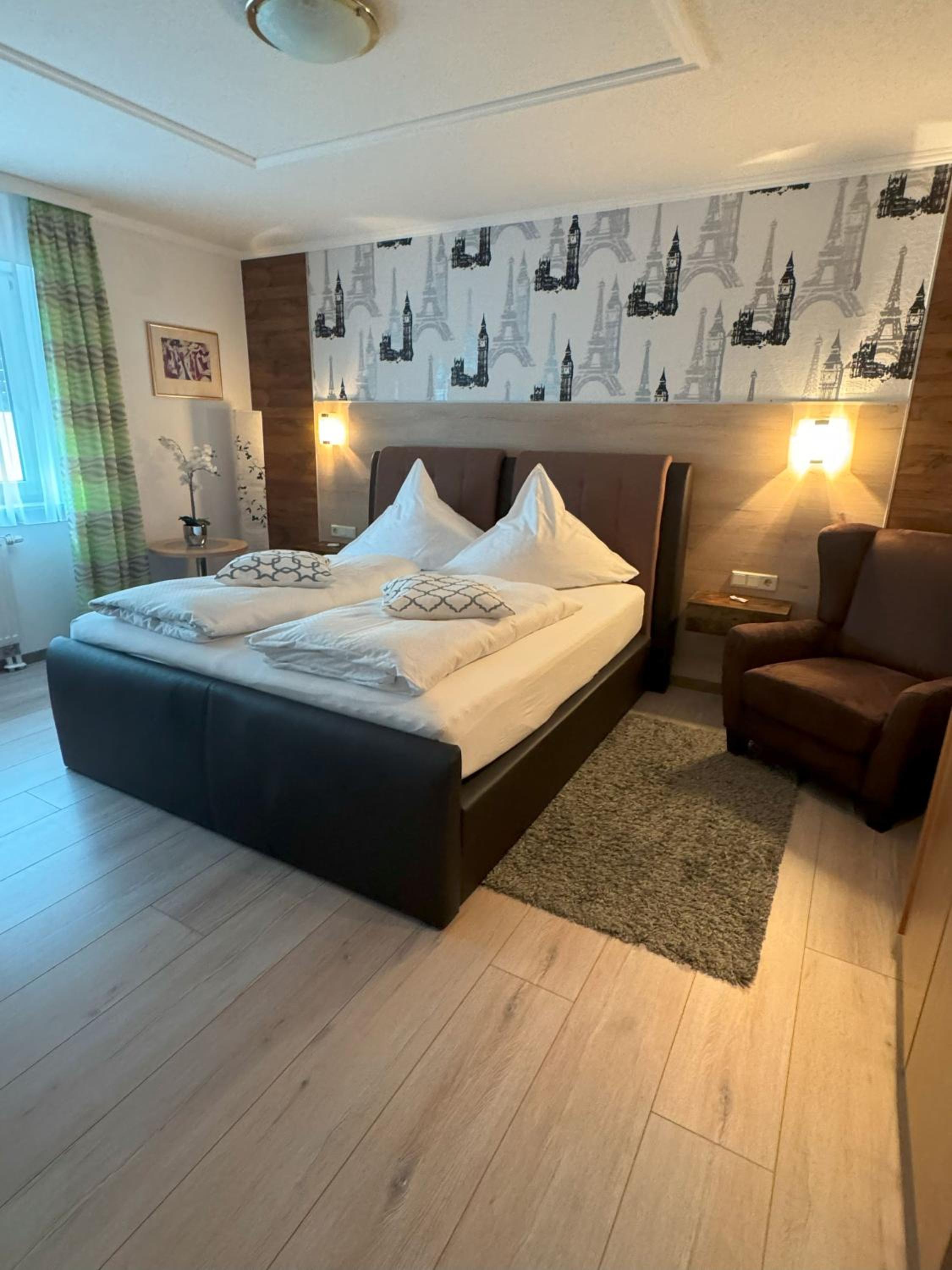 Deluxe Double Room - Photo 2