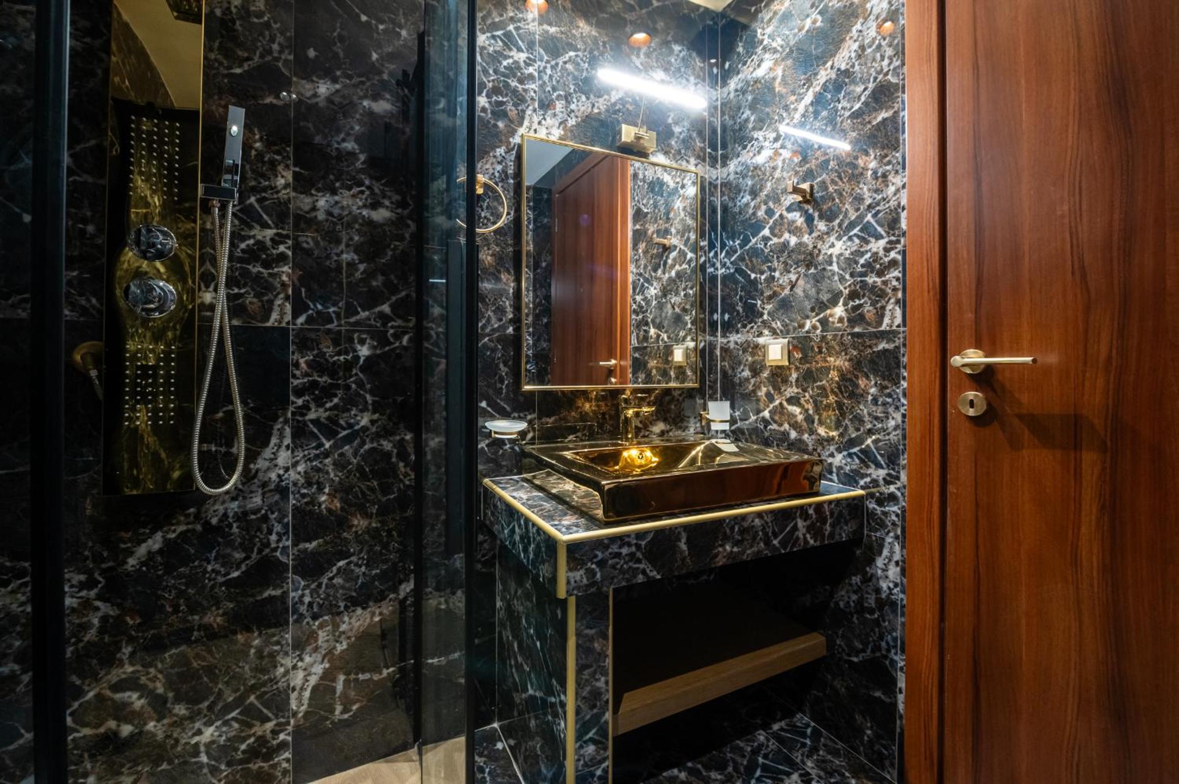 Executive Suite photo 2