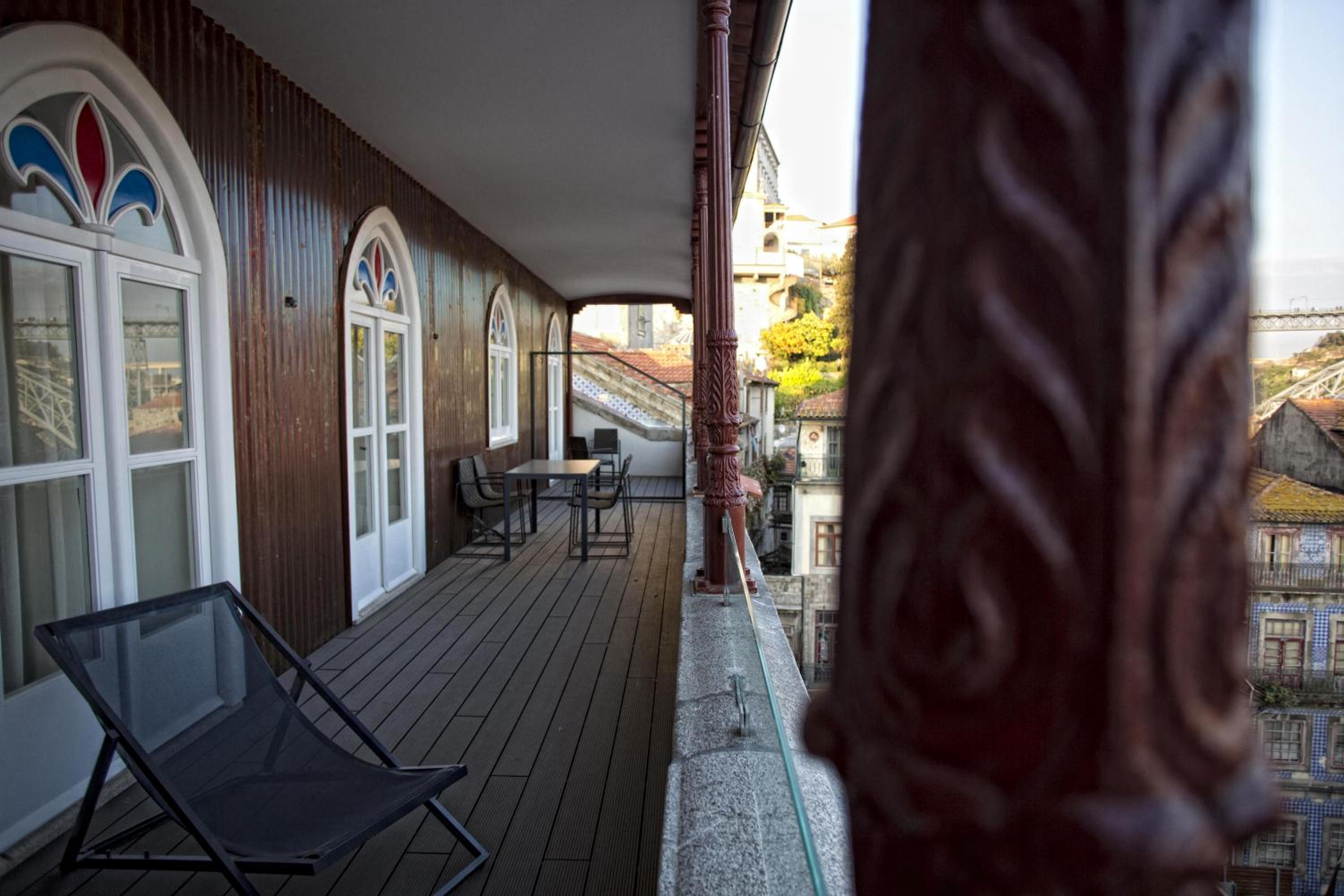 Deluxe Suite with River View and Terrace - Photo 12