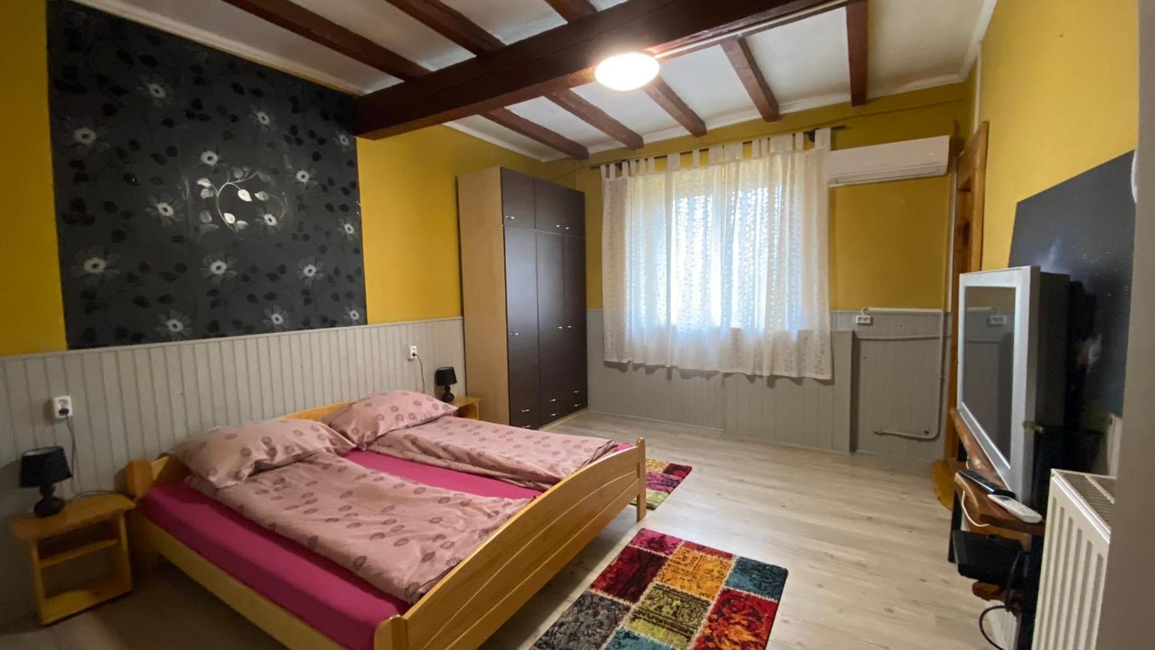 Double Room - Photo 1