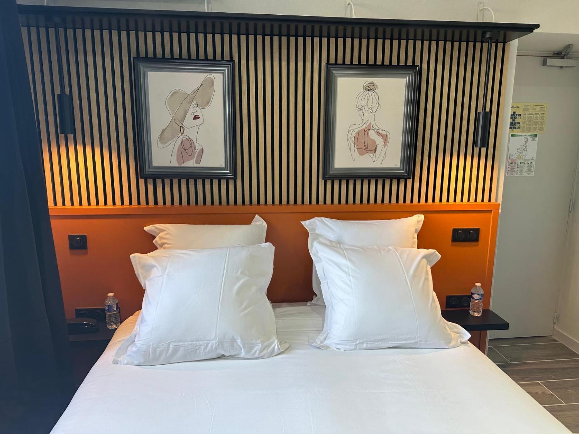 Double Room - Photo 2