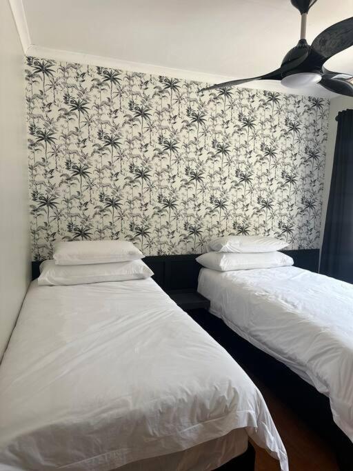 Four-Bedroom House photo 2