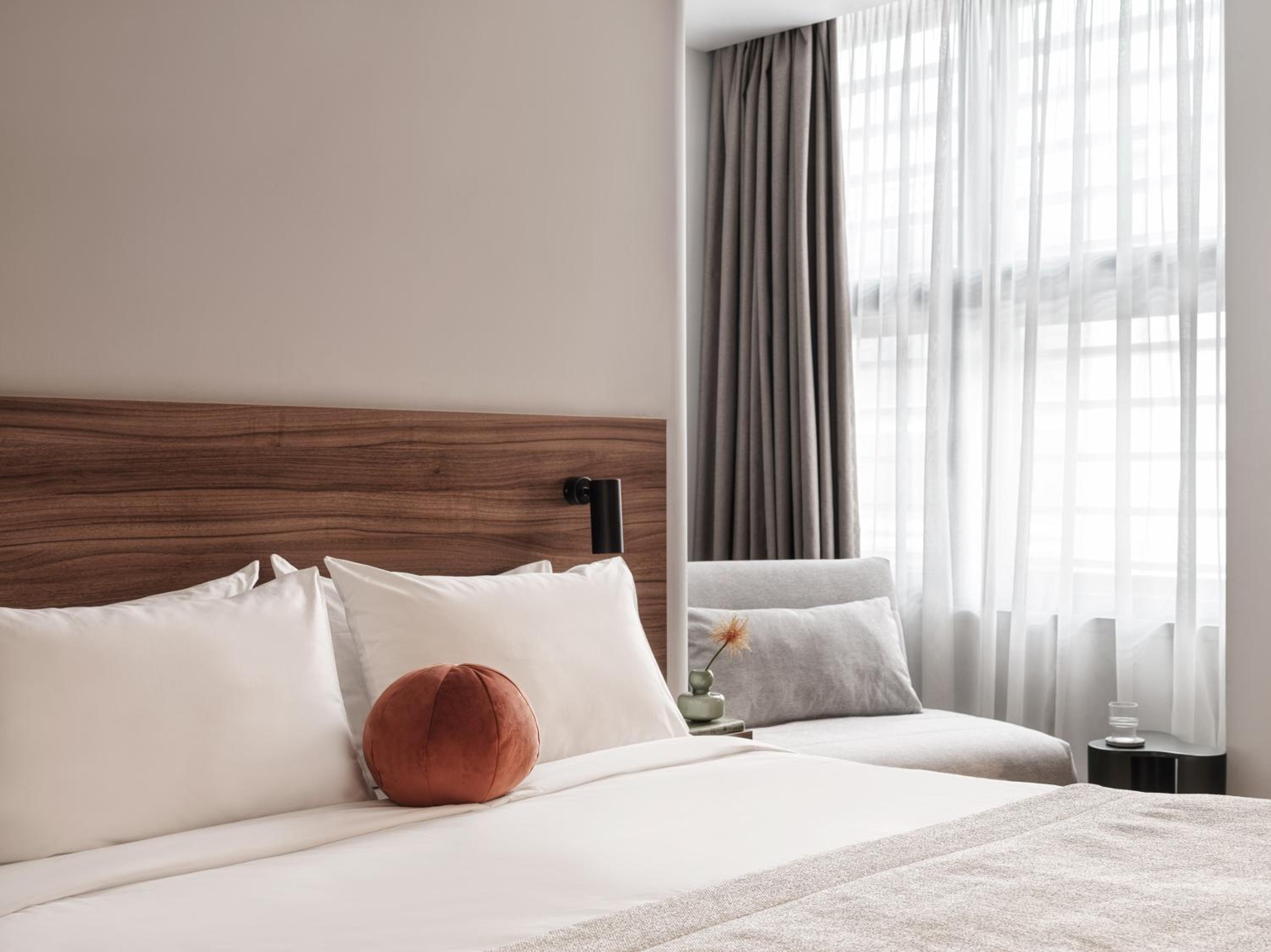Deluxe Suite with Acropolis View