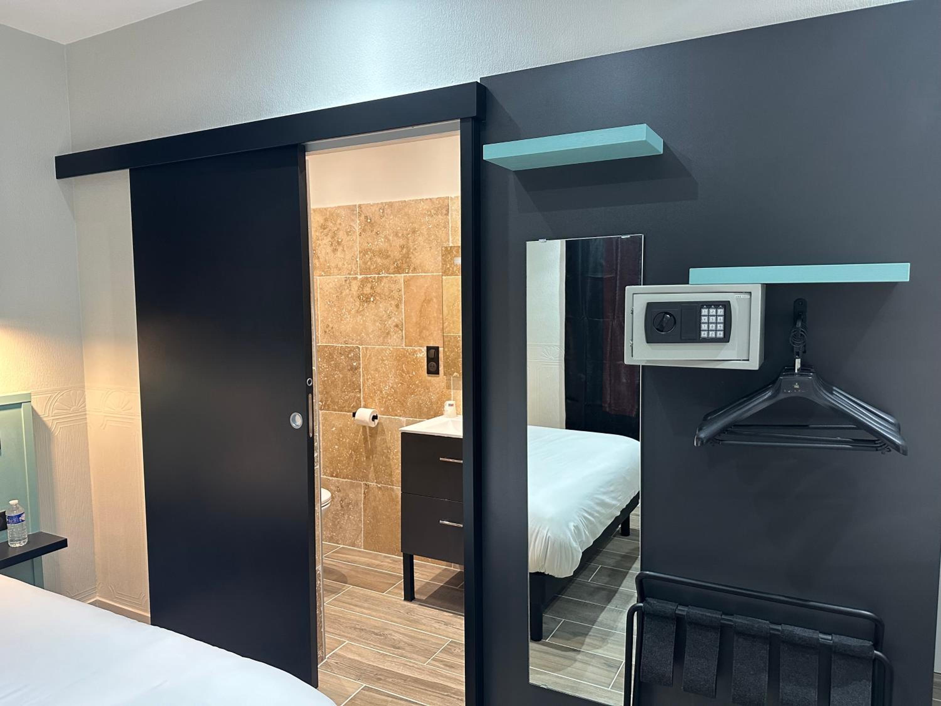 Triple Room - Photo 2