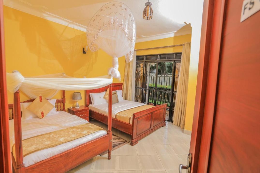 Double Or Twin Room photo 2
