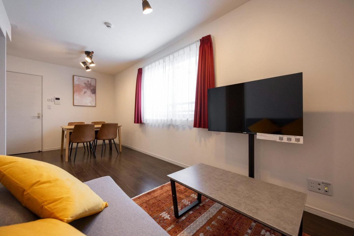 One-Bedroom Apartment photo 2