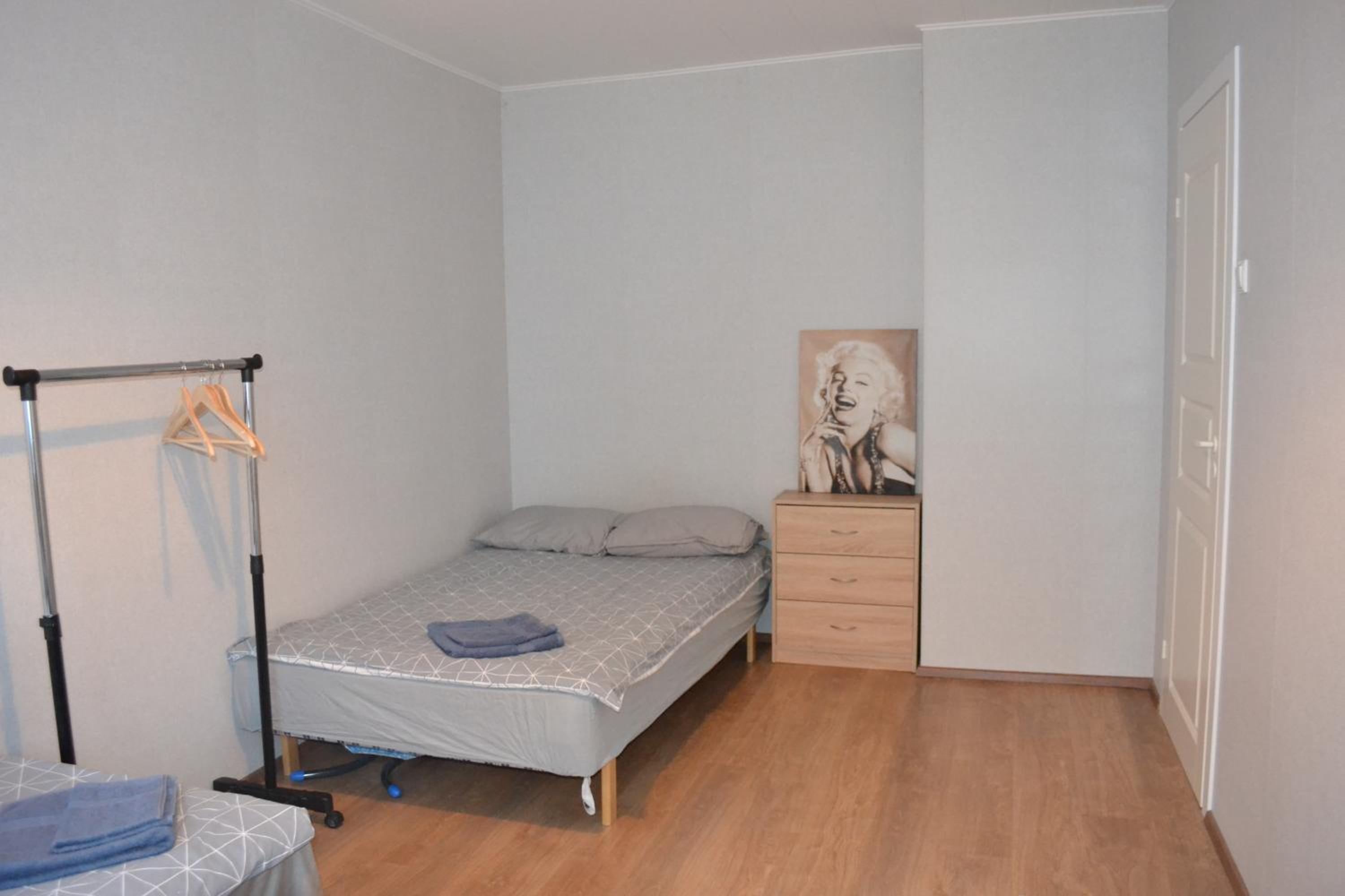 One-Bedroom Apartment - Photo 5