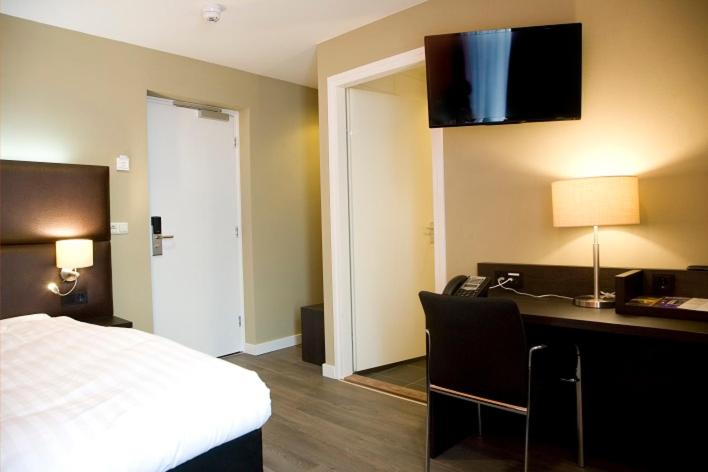 Cozy Double with a double or twin bed photo 1