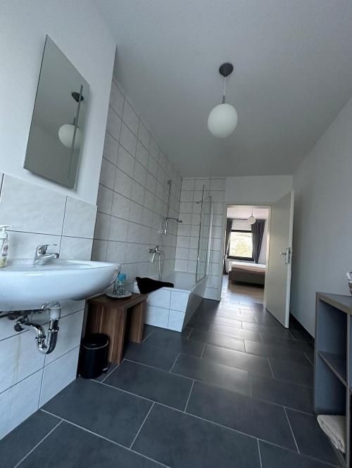 Apartment - Ground Floor photo 2