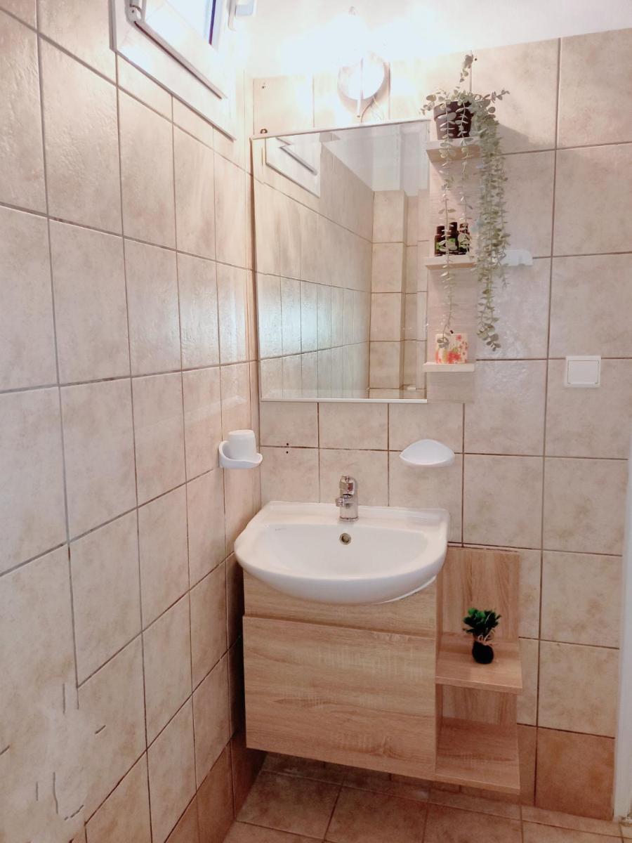 Apartment with Garden View