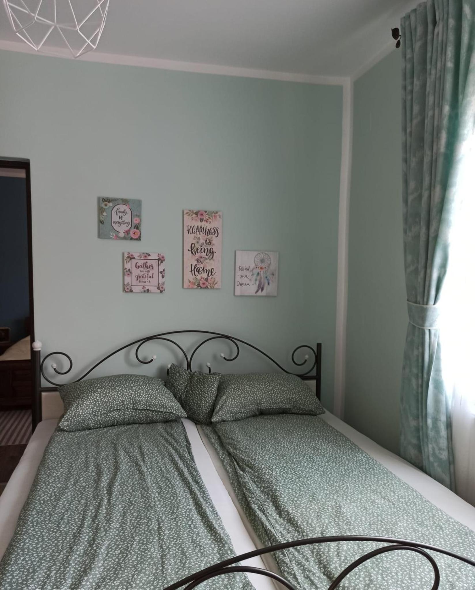 Deluxe Apartment - Photo 9