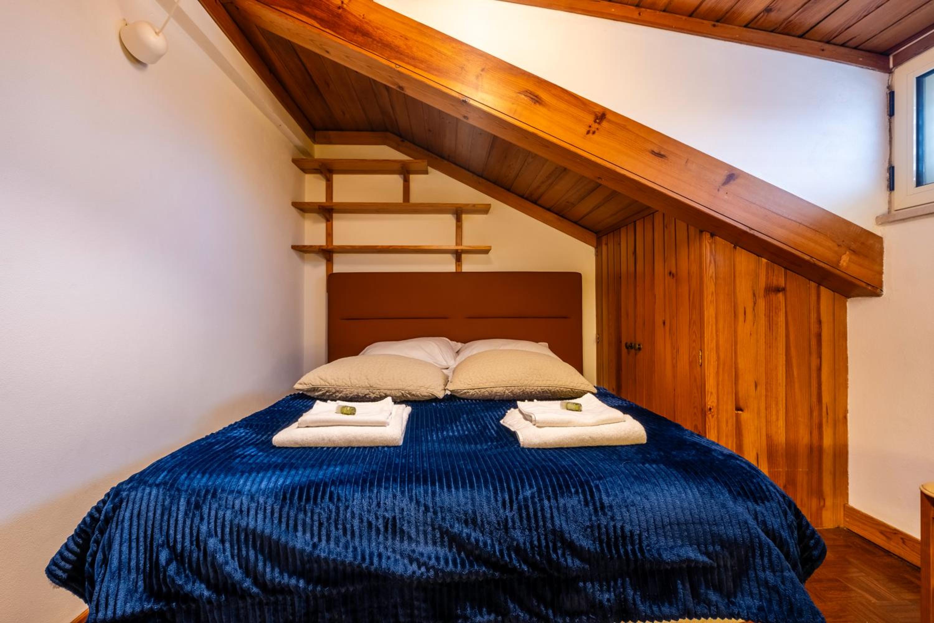 Deluxe Suite - Photo 11