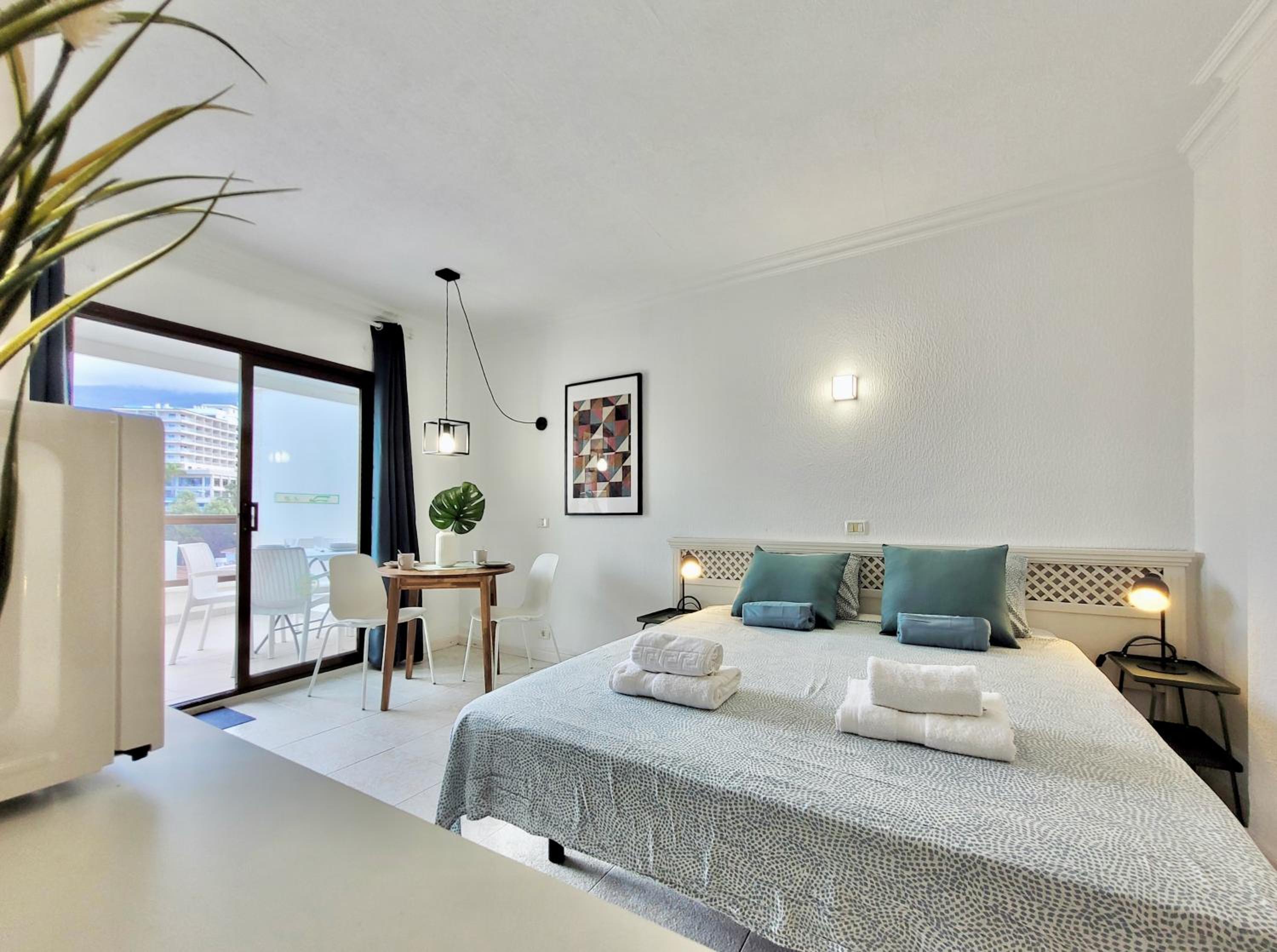 Estudio con terraza