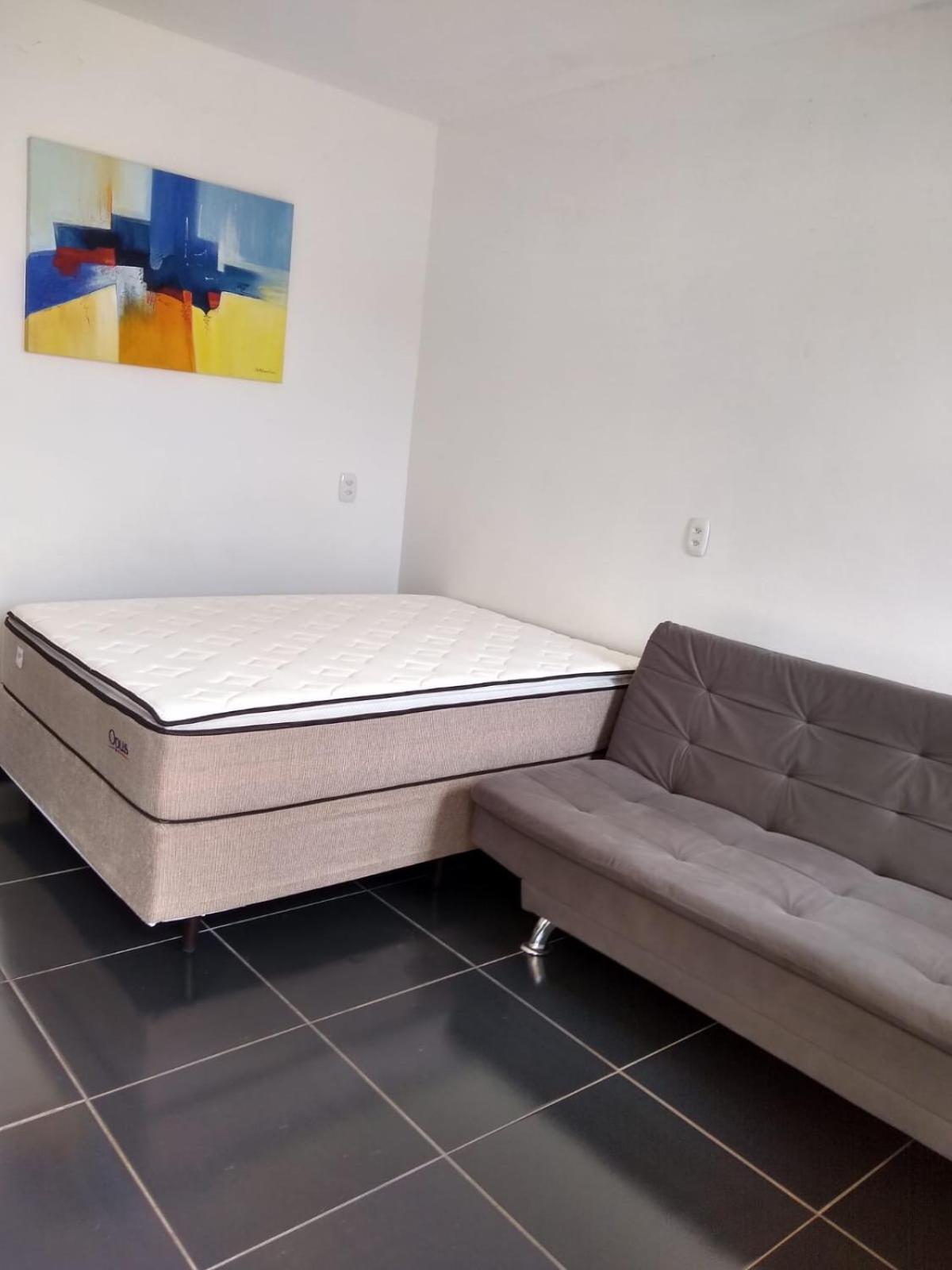 Apartment photo 2