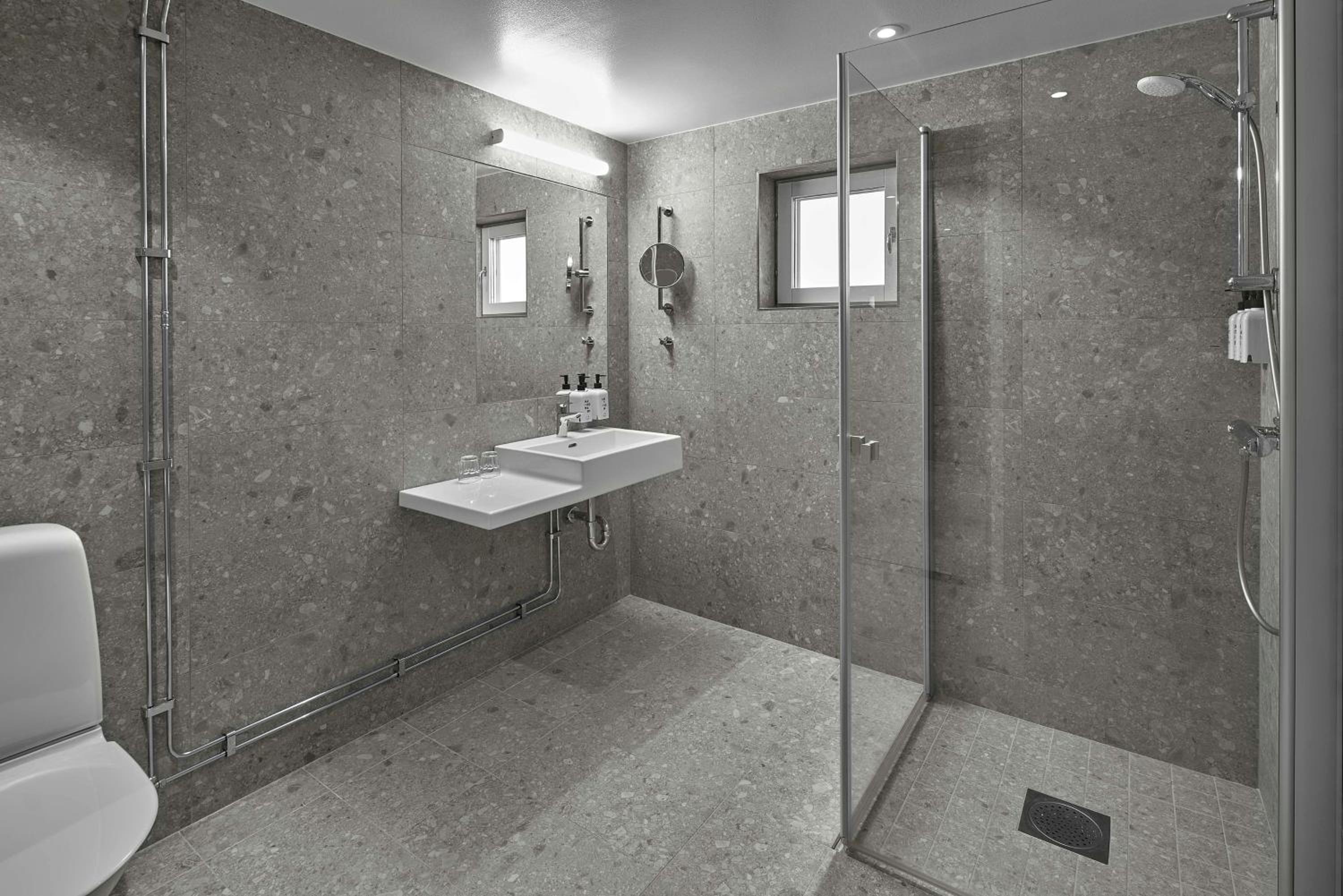 Superior King Room - Photo 4