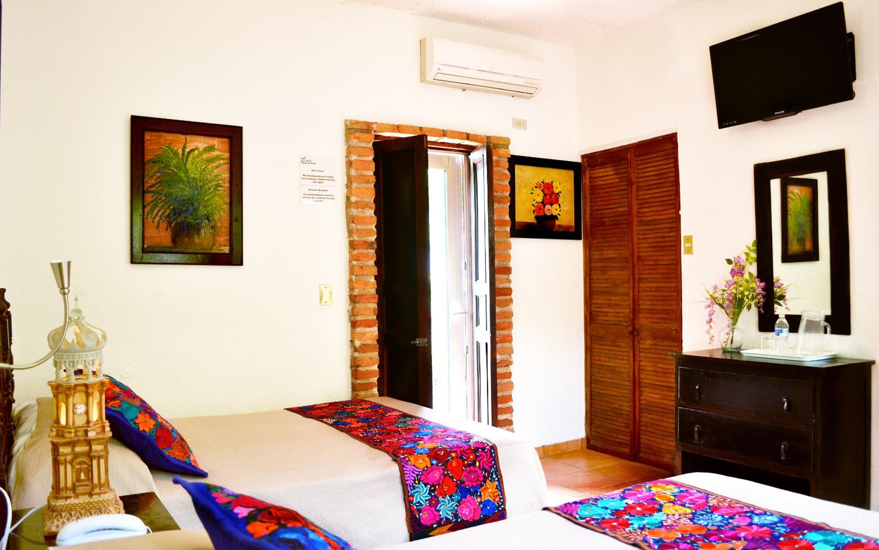 Double Room with Two Double Beds - Photo 11