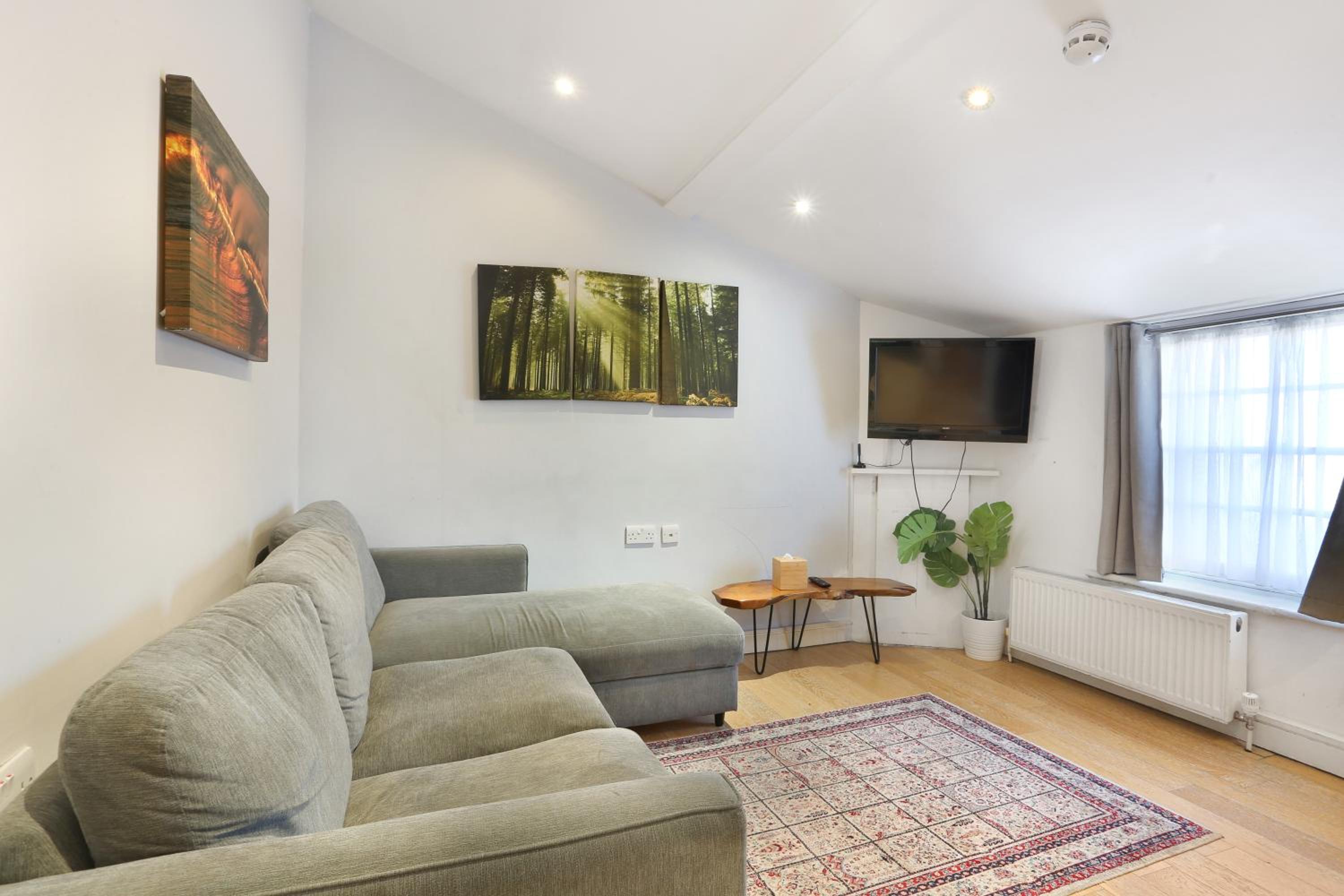 Family Apartment photo 3