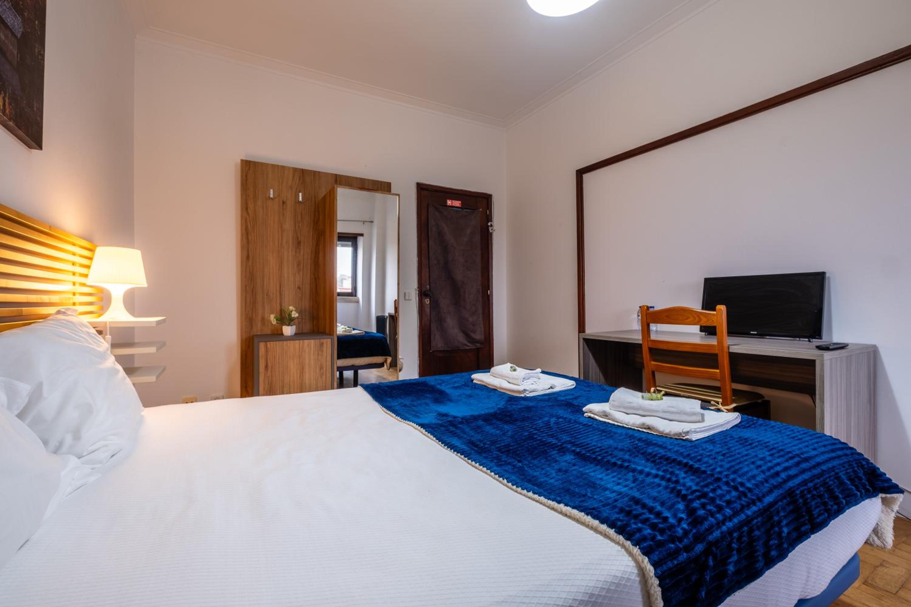 Double Room - Photo 9