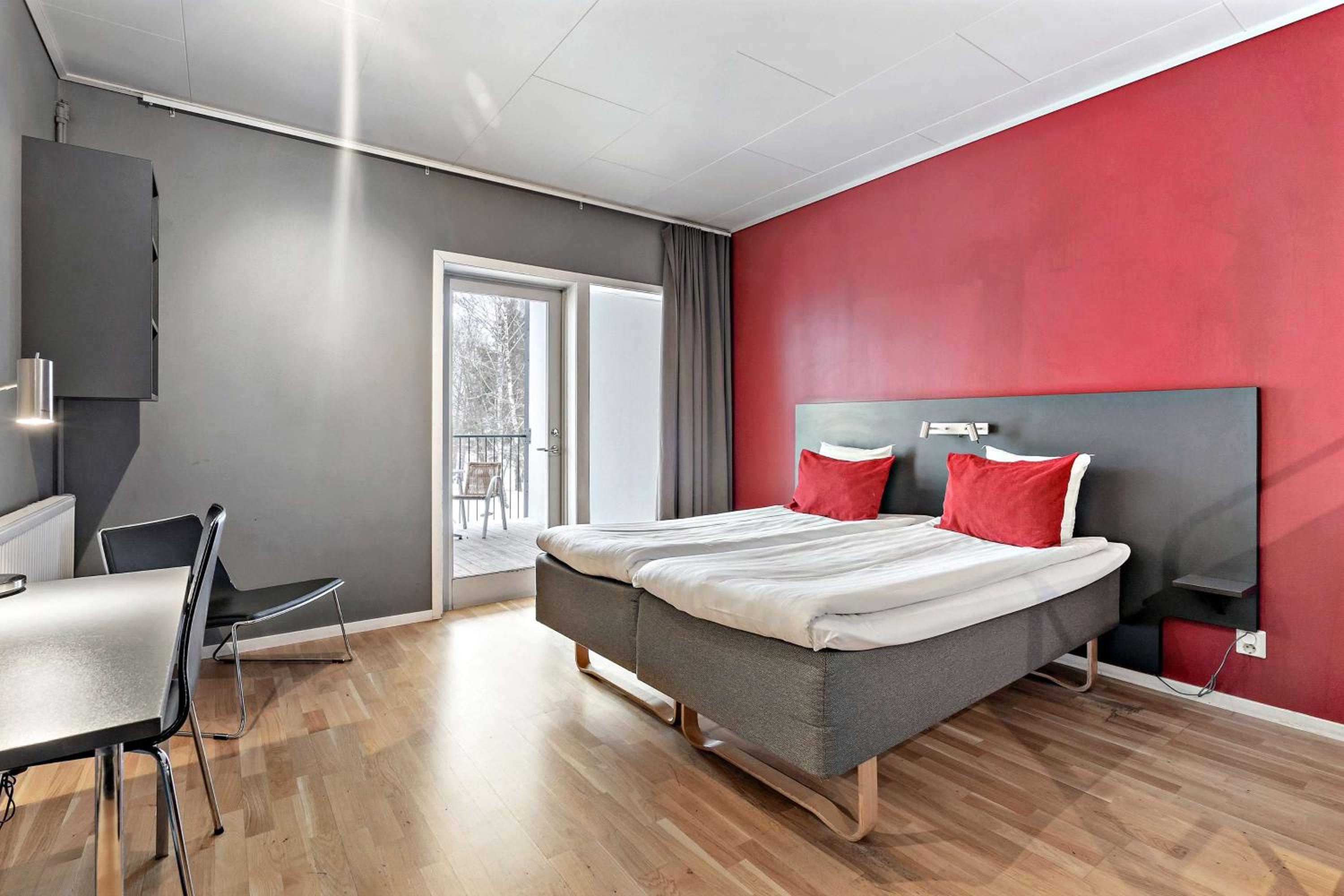 Economy Twin Room - Photo 1