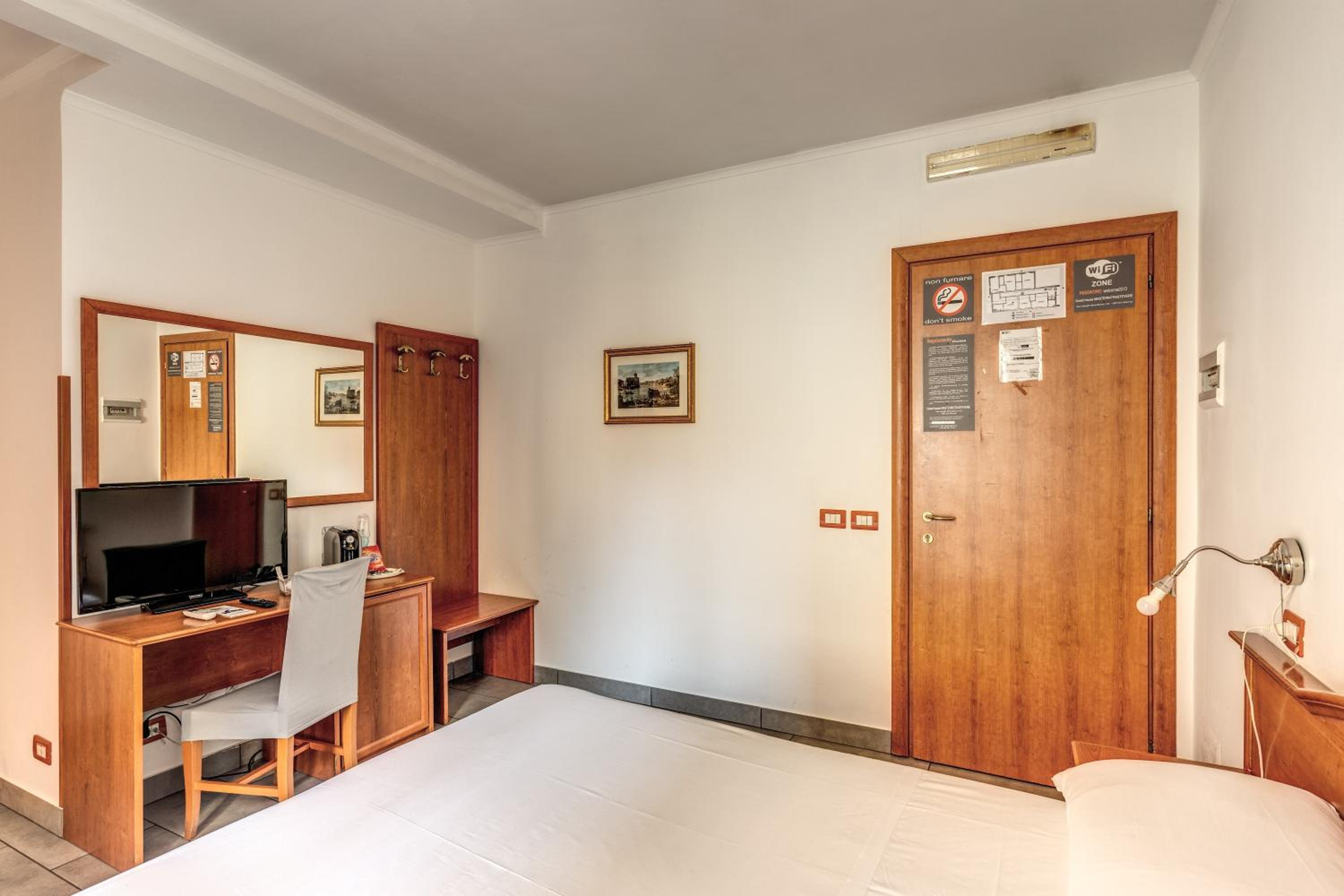 Triple Room photo 2