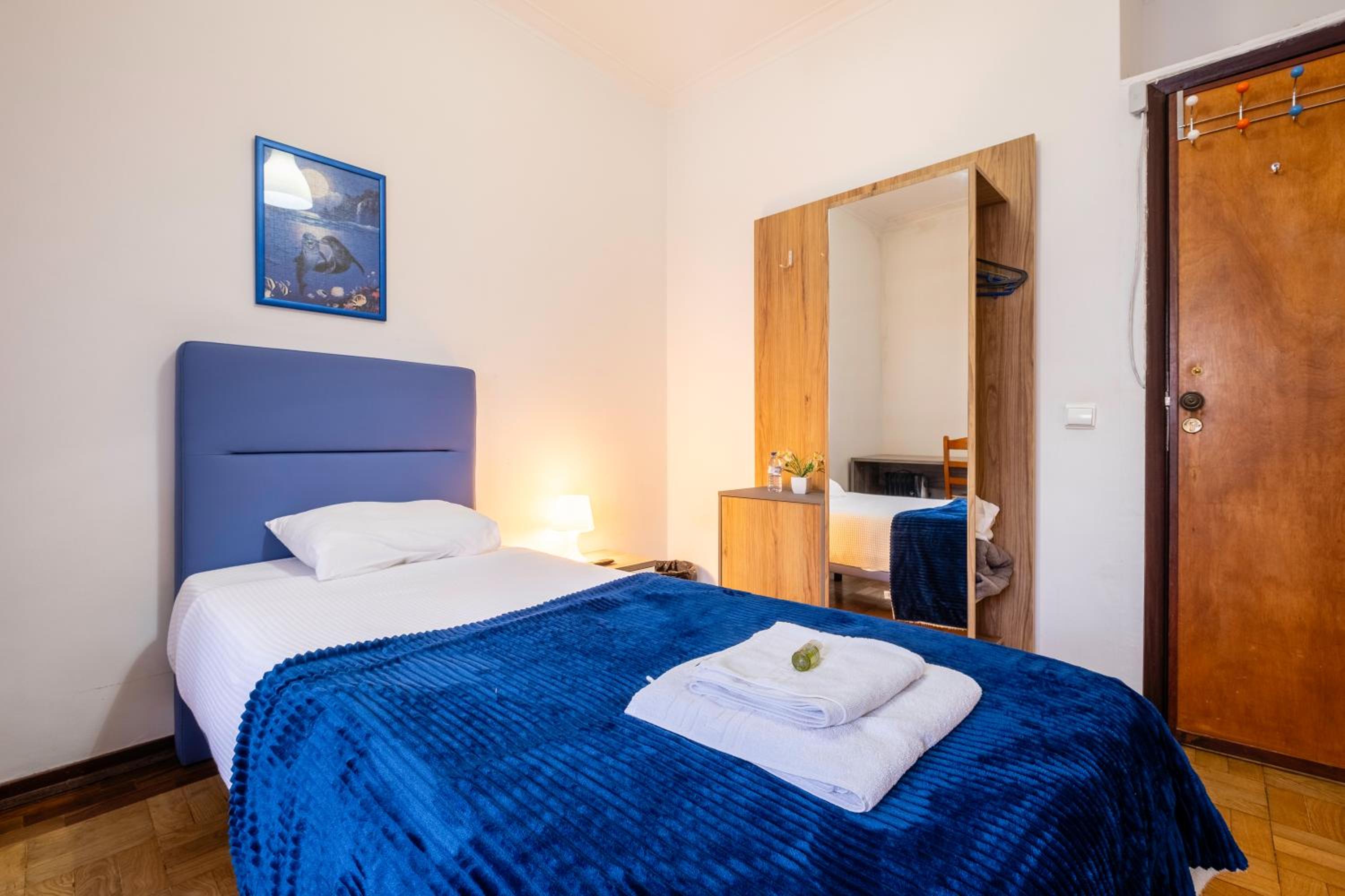 Single Room photo 2