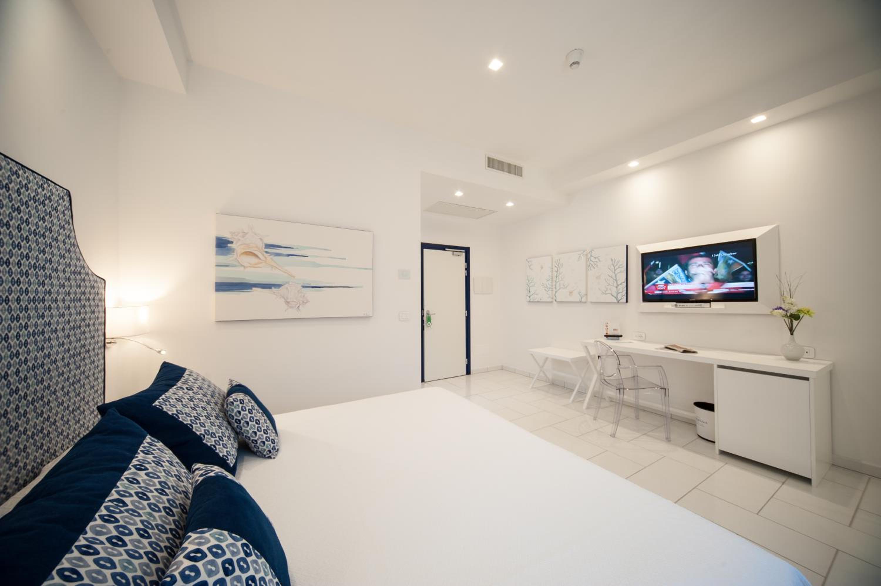 Classic Double Room - Photo 2