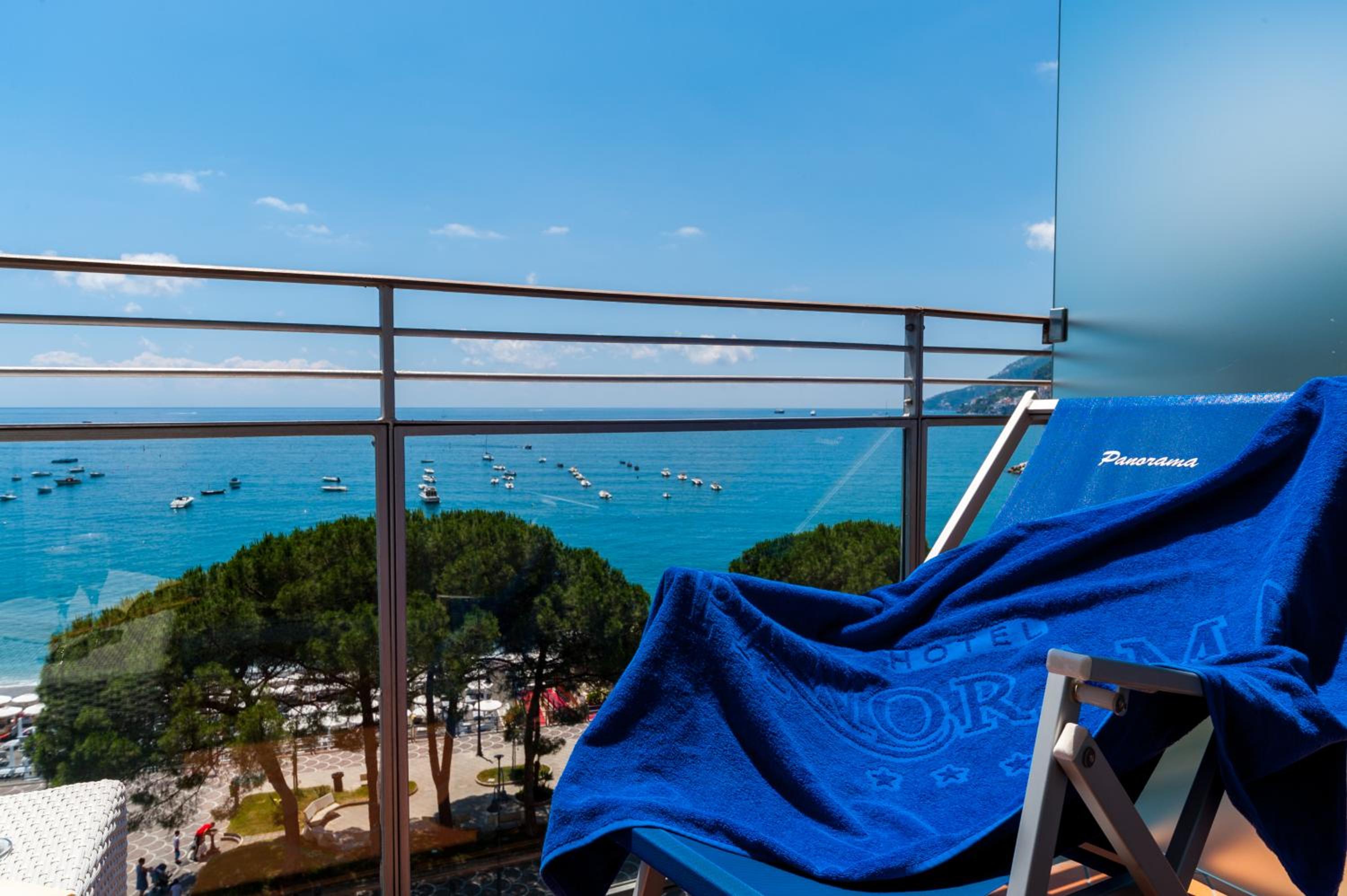 Deluxe Double or Twin Room with Balcony and Sea View - Photo 3
