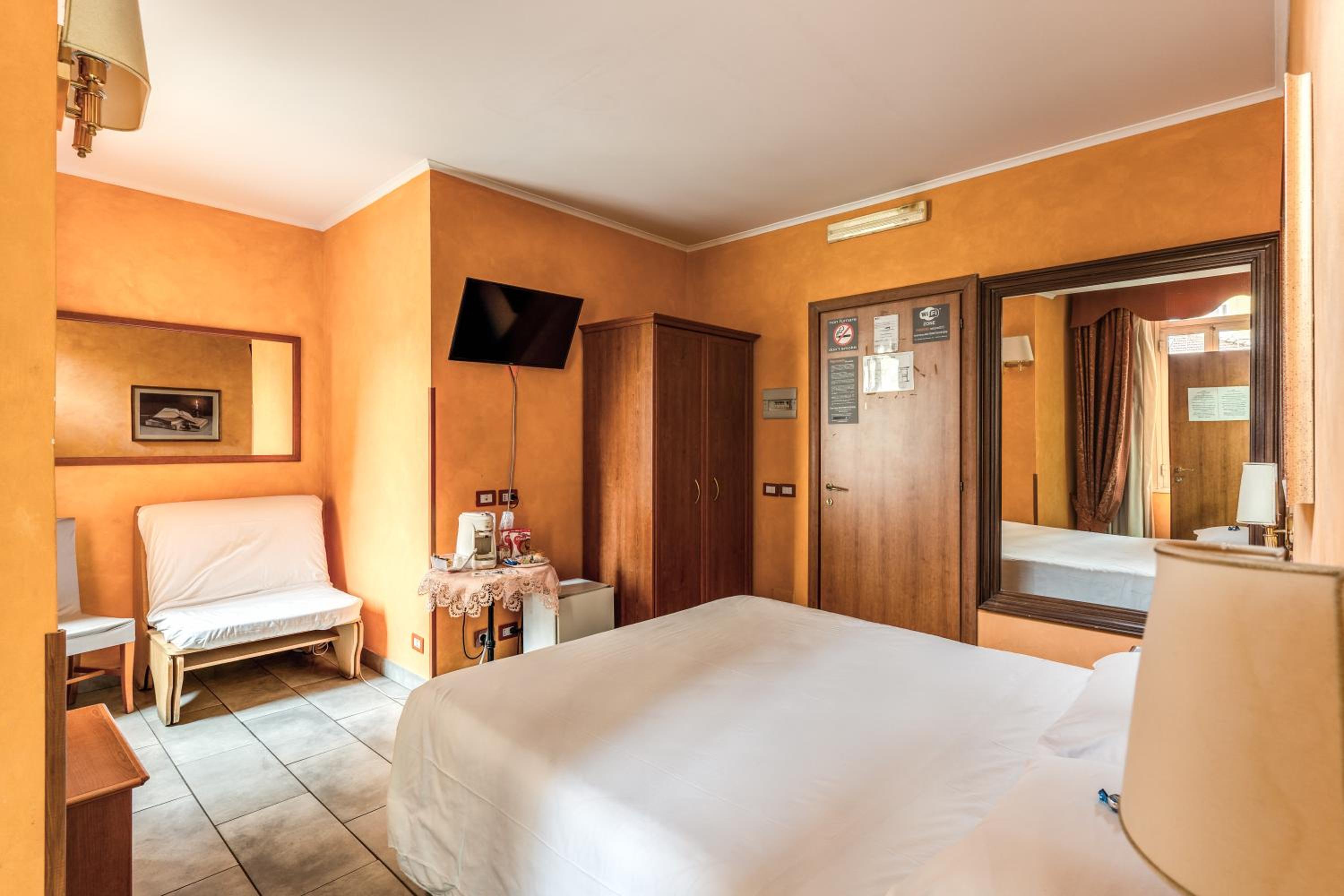 Triple Room photo 2