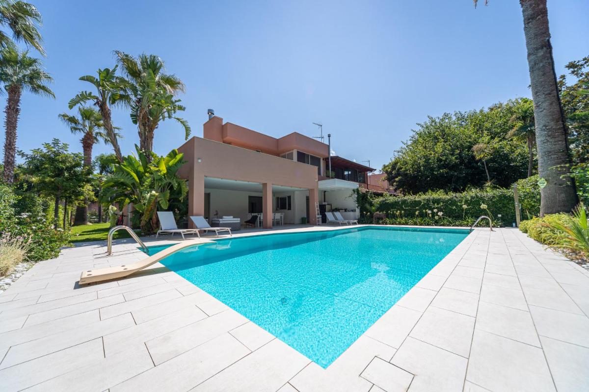 Villa with Private Pool photo 2