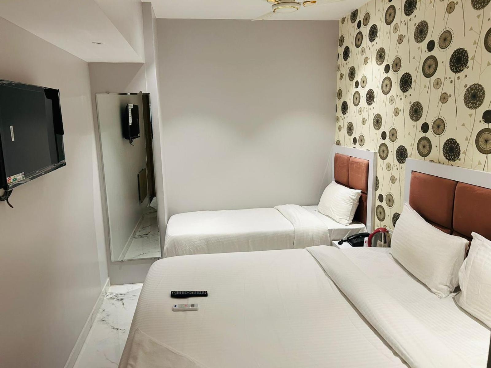 Triple Room - Photo 9