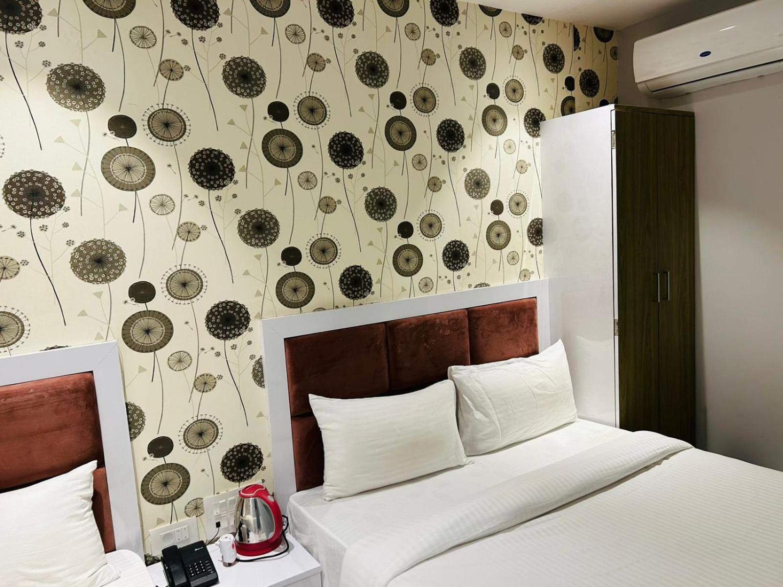 Triple Room - Photo 11