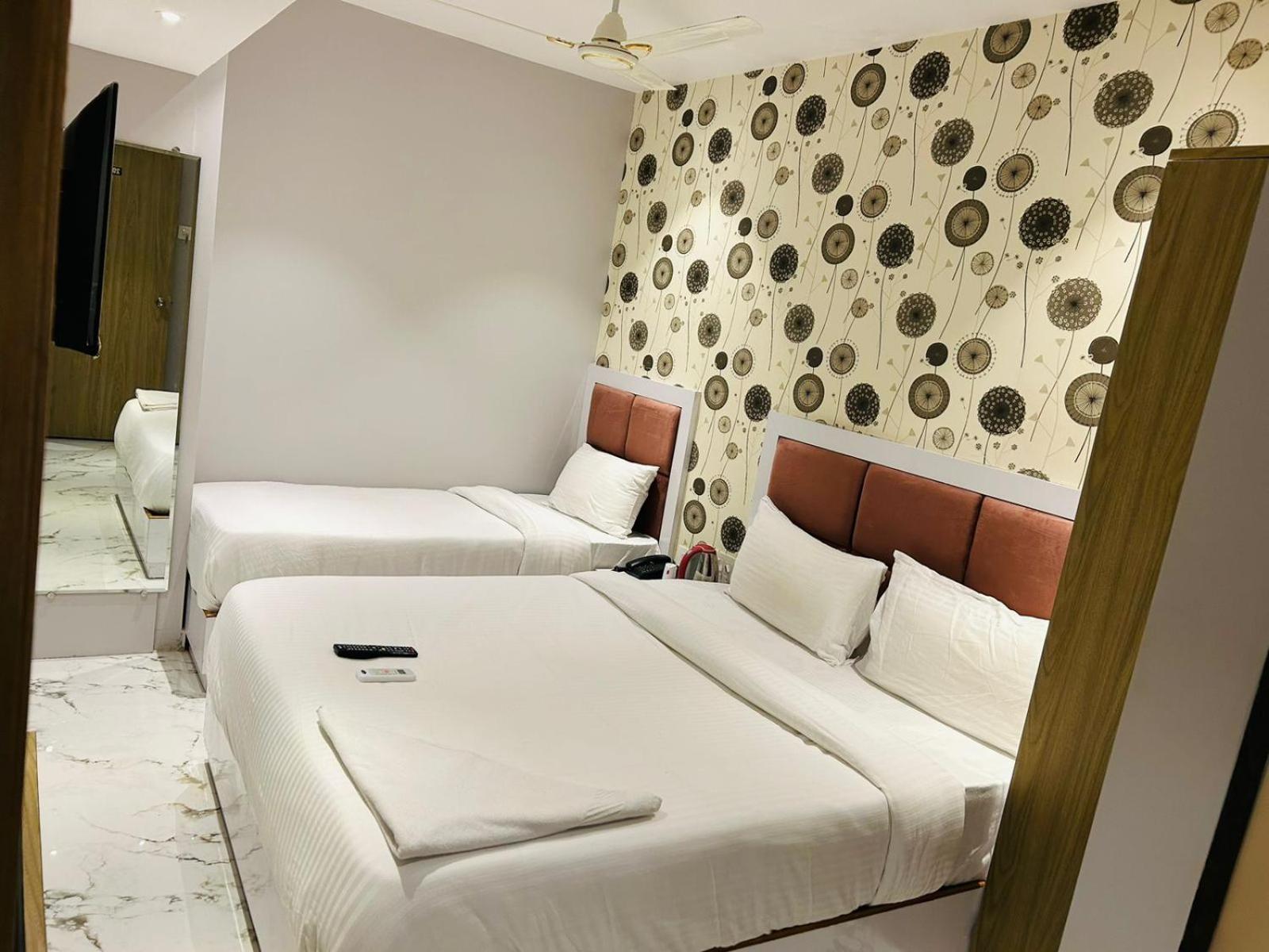 Triple Room - Photo 1