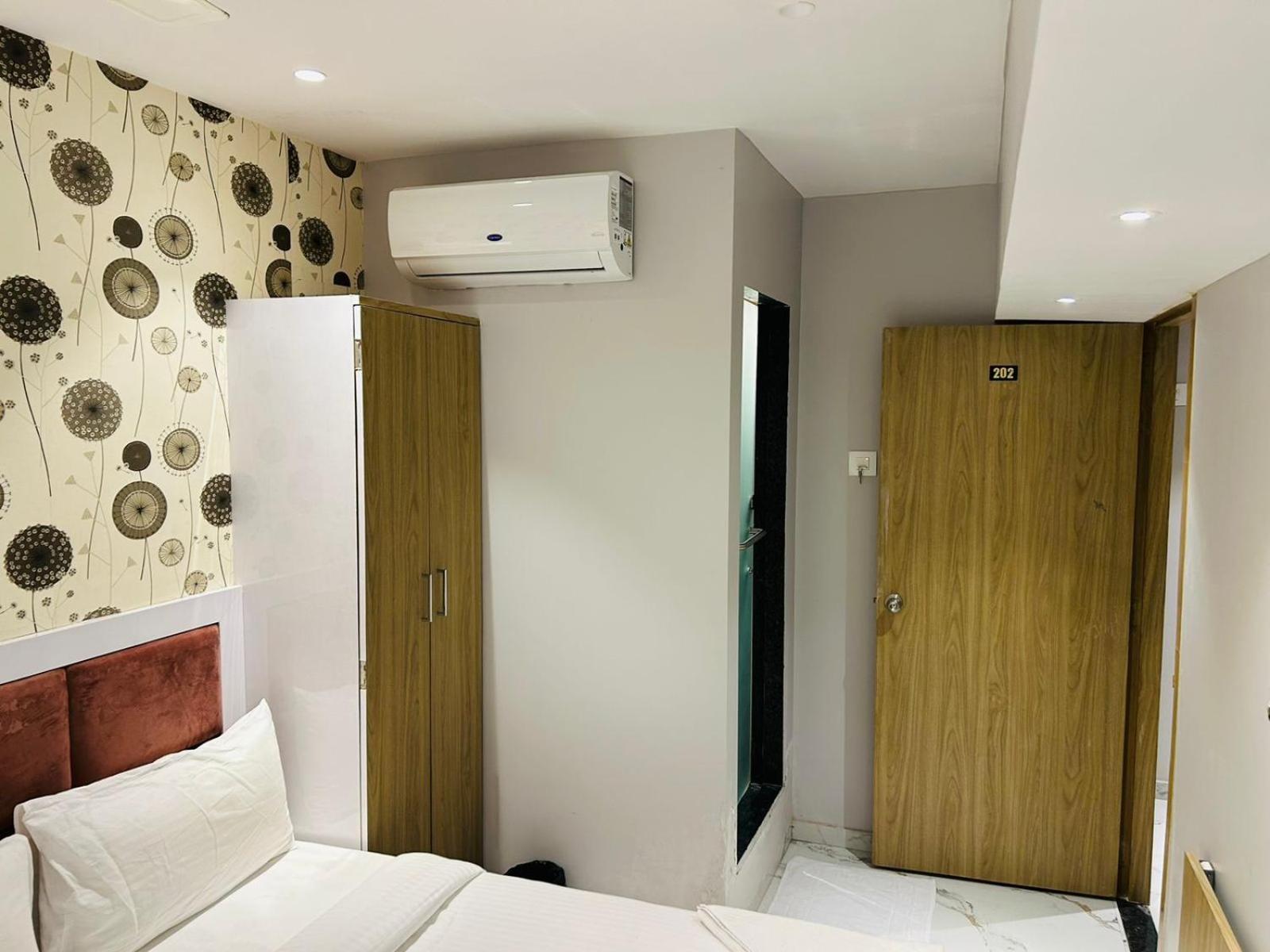 Triple Room - Photo 10