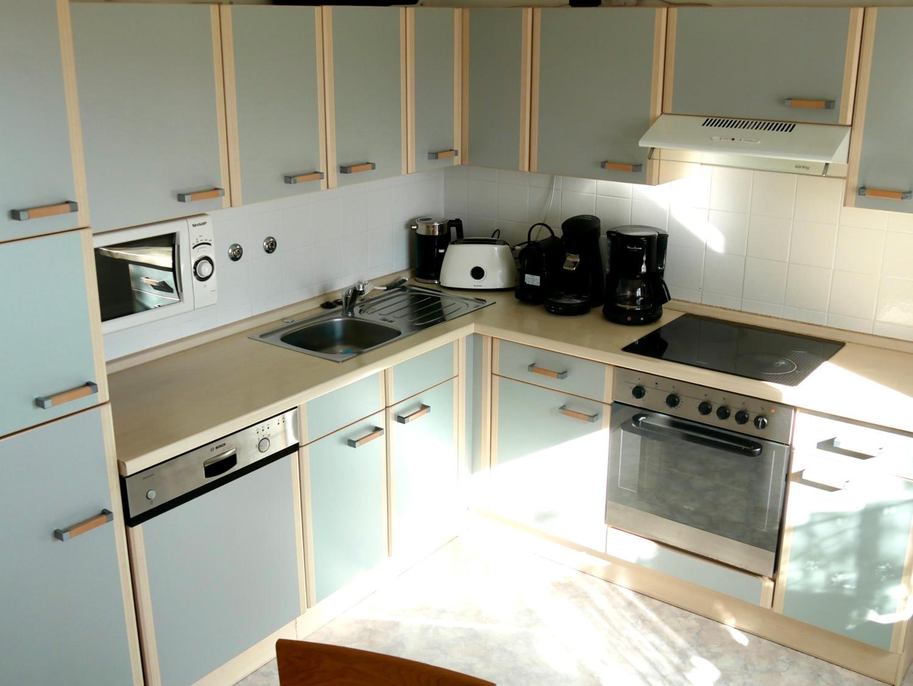 Apartment with Balcony photo 2
