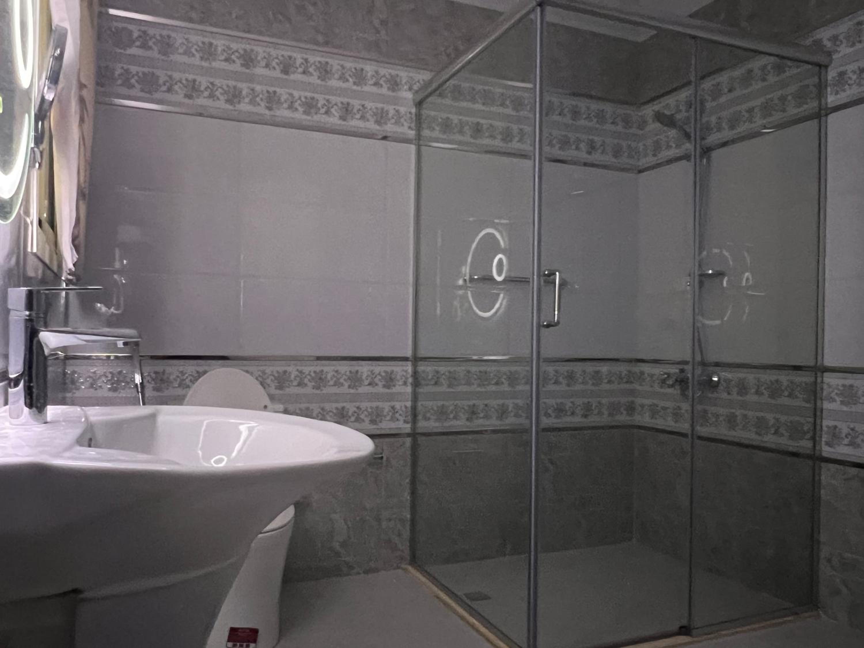 Apartment - Photo 32