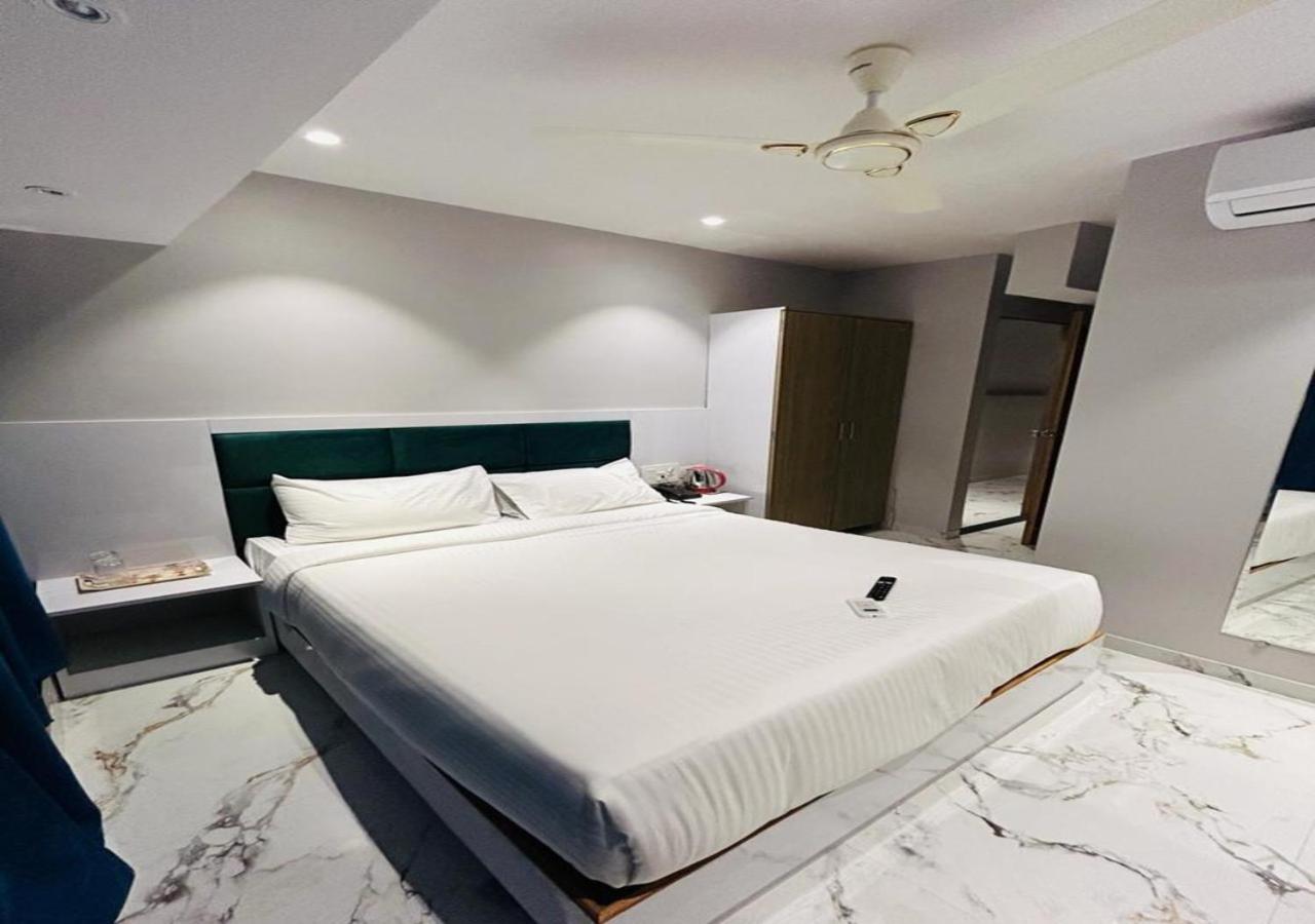 Deluxe Room - Photo 1