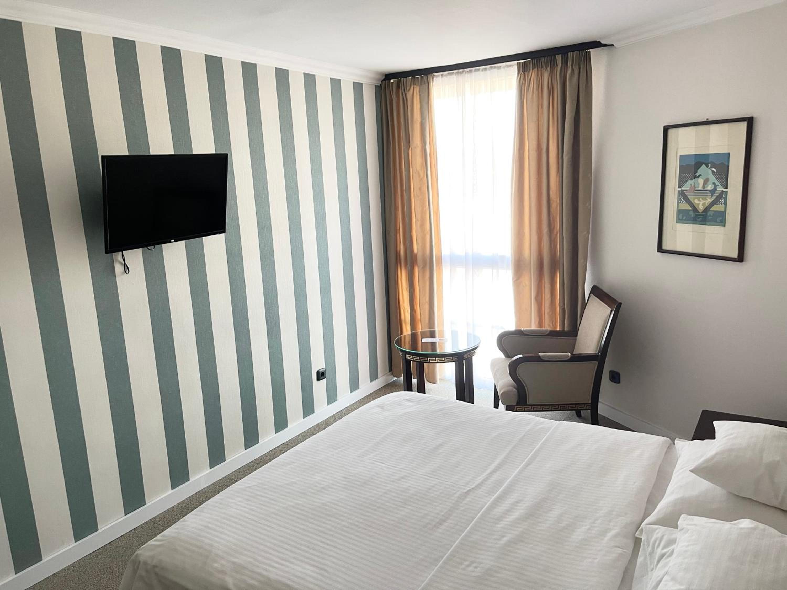 Single Room photo 3
